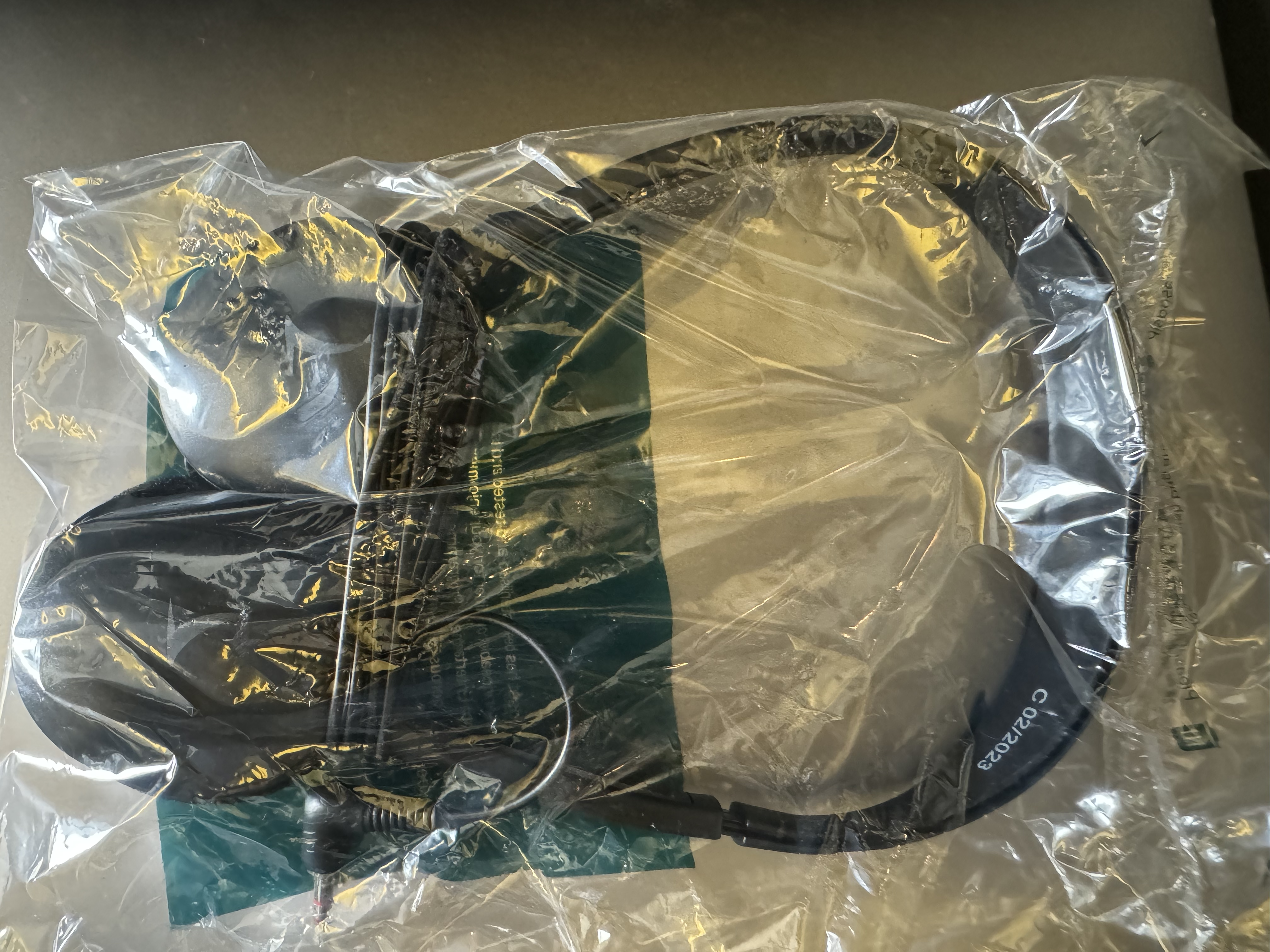 Cathay Pacific B777 300 headphones Cathay Pacific B777 300 headphones