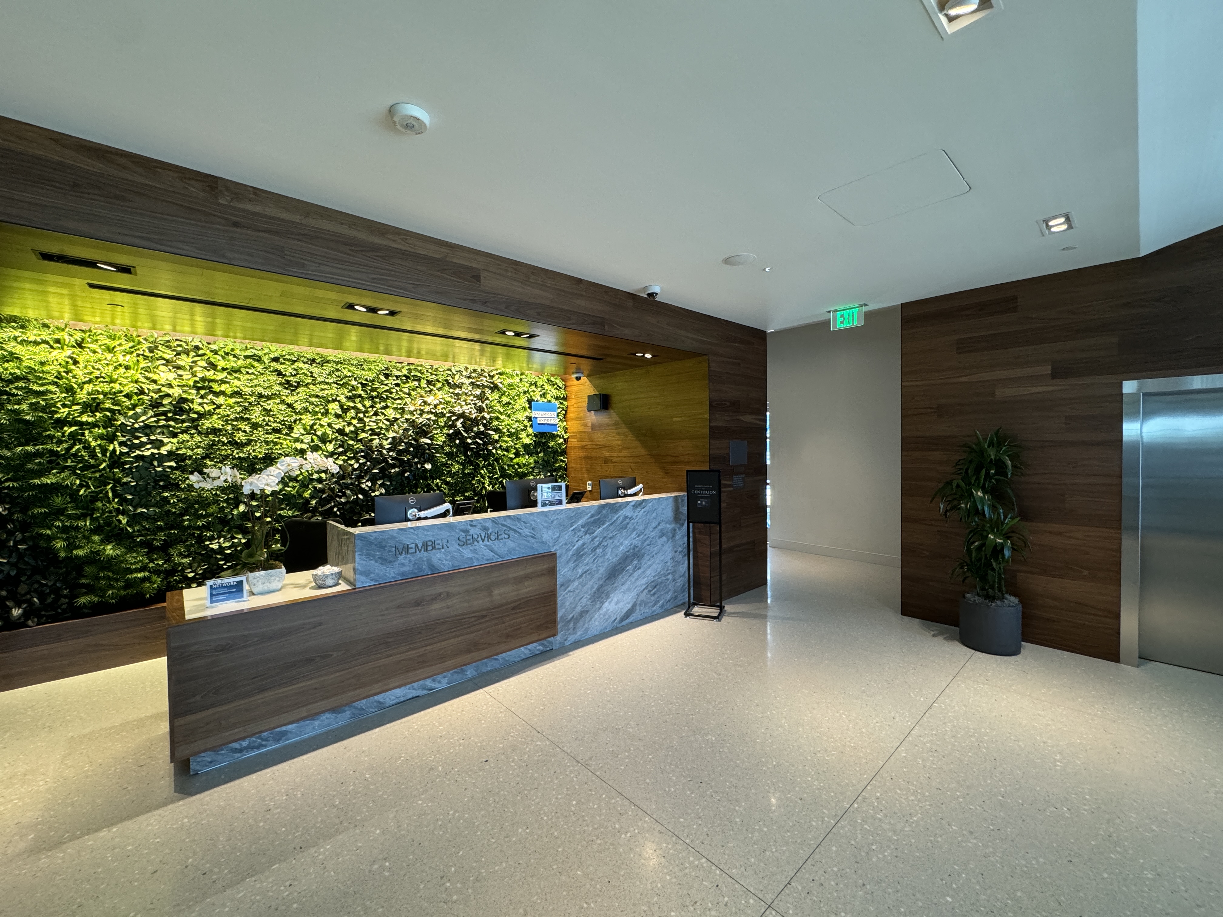 Centurion Lounge DCA Front Desk Wall Centurion Lounge DCA Front Desk Wall