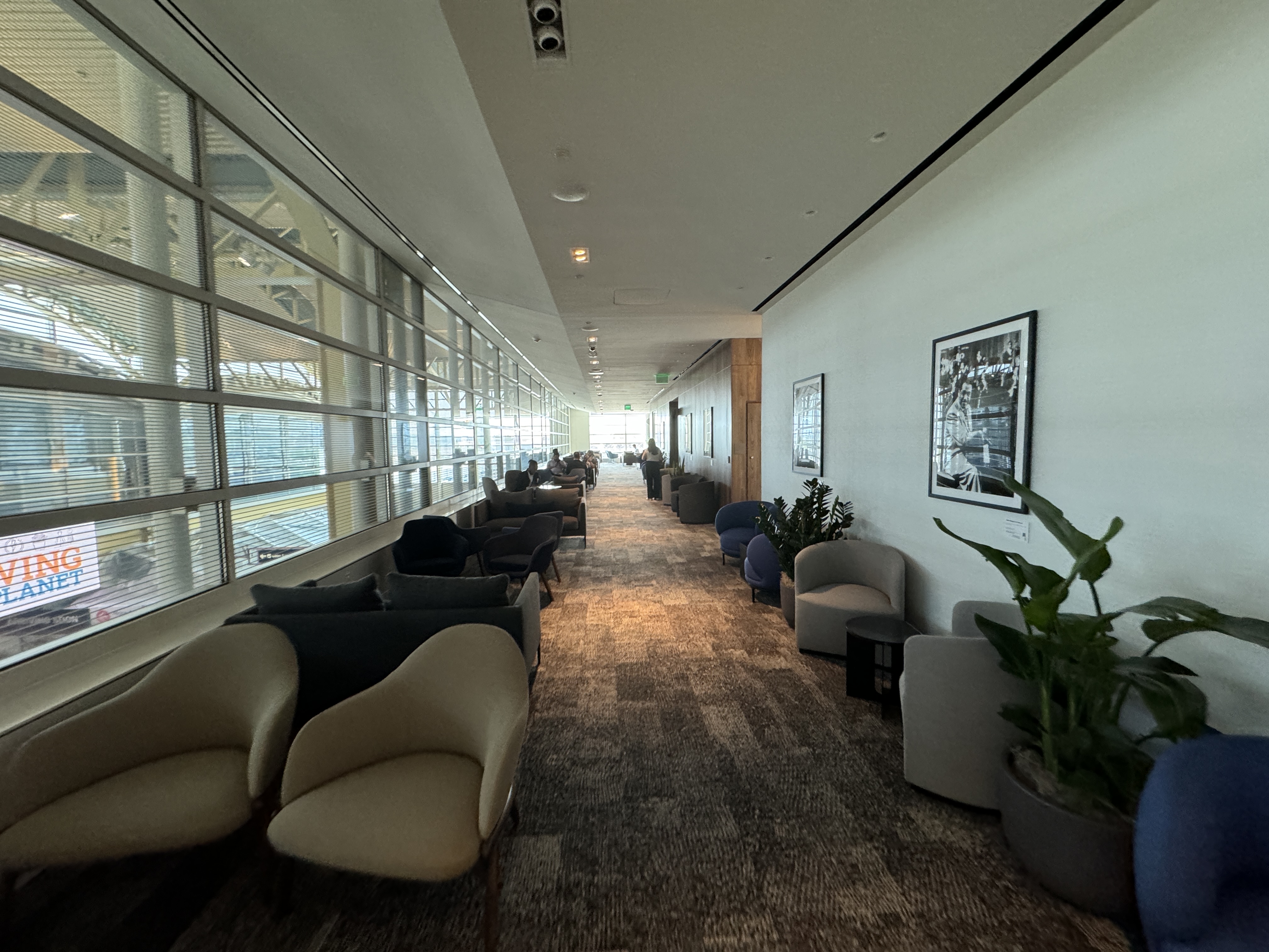 Centurion Lounge DCA Side Seating