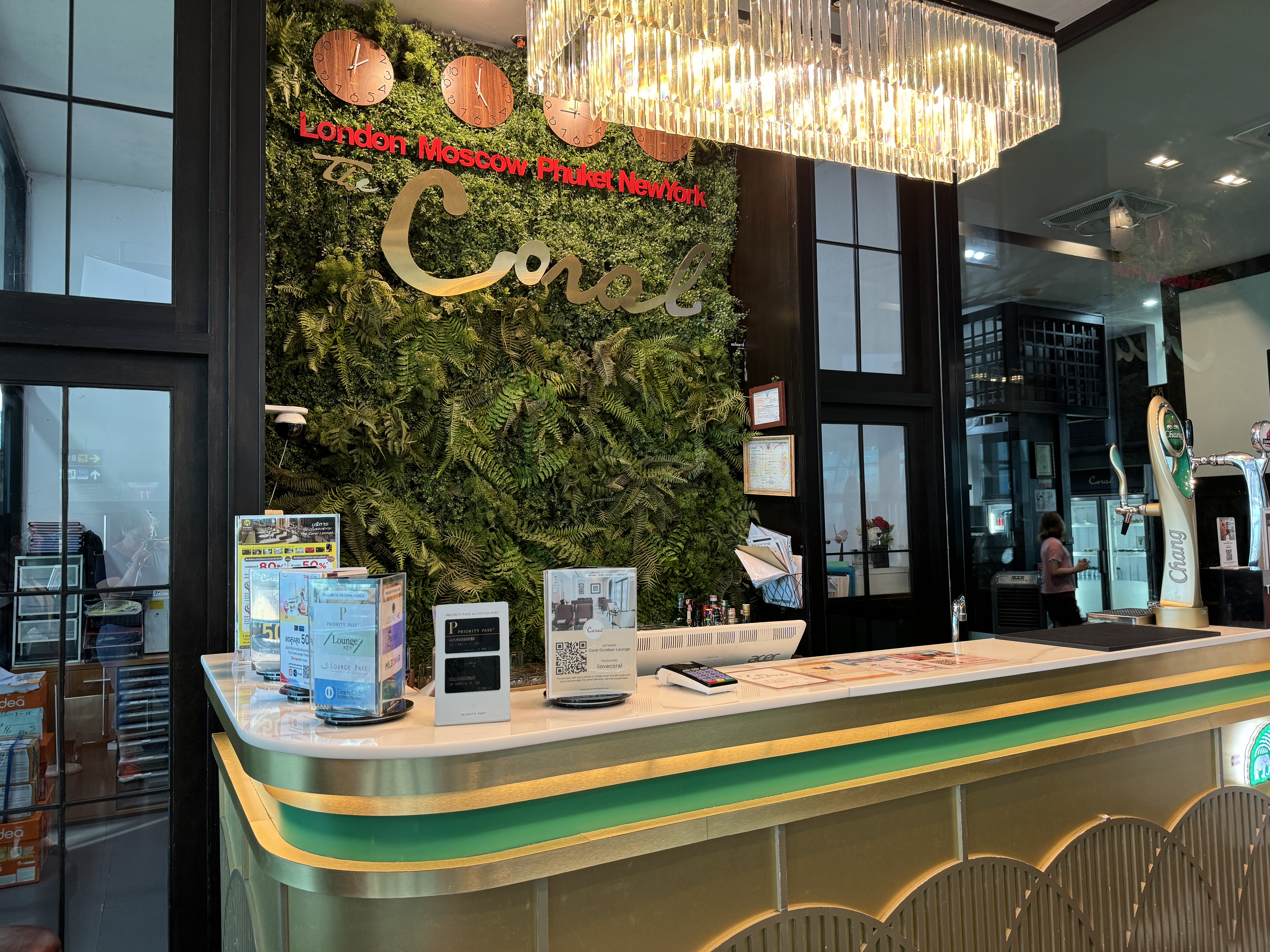 Coral Premium Departure Lounge HKT check in area Coral Premium Departure Lounge HKT check in area