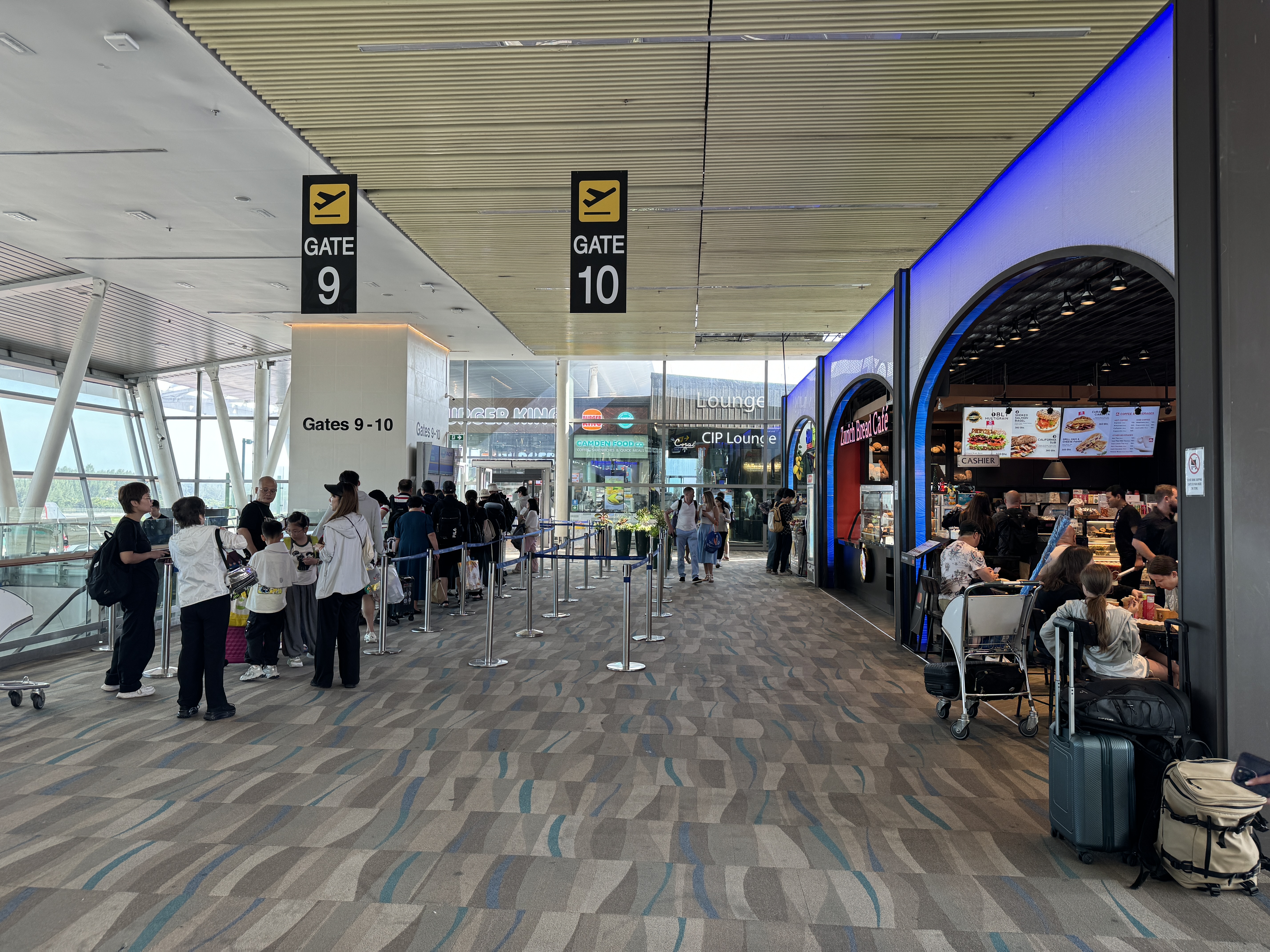 Coral Premium Departure Lounge HKT gates 9 10 Coral Premium Departure Lounge HKT gates 9 10