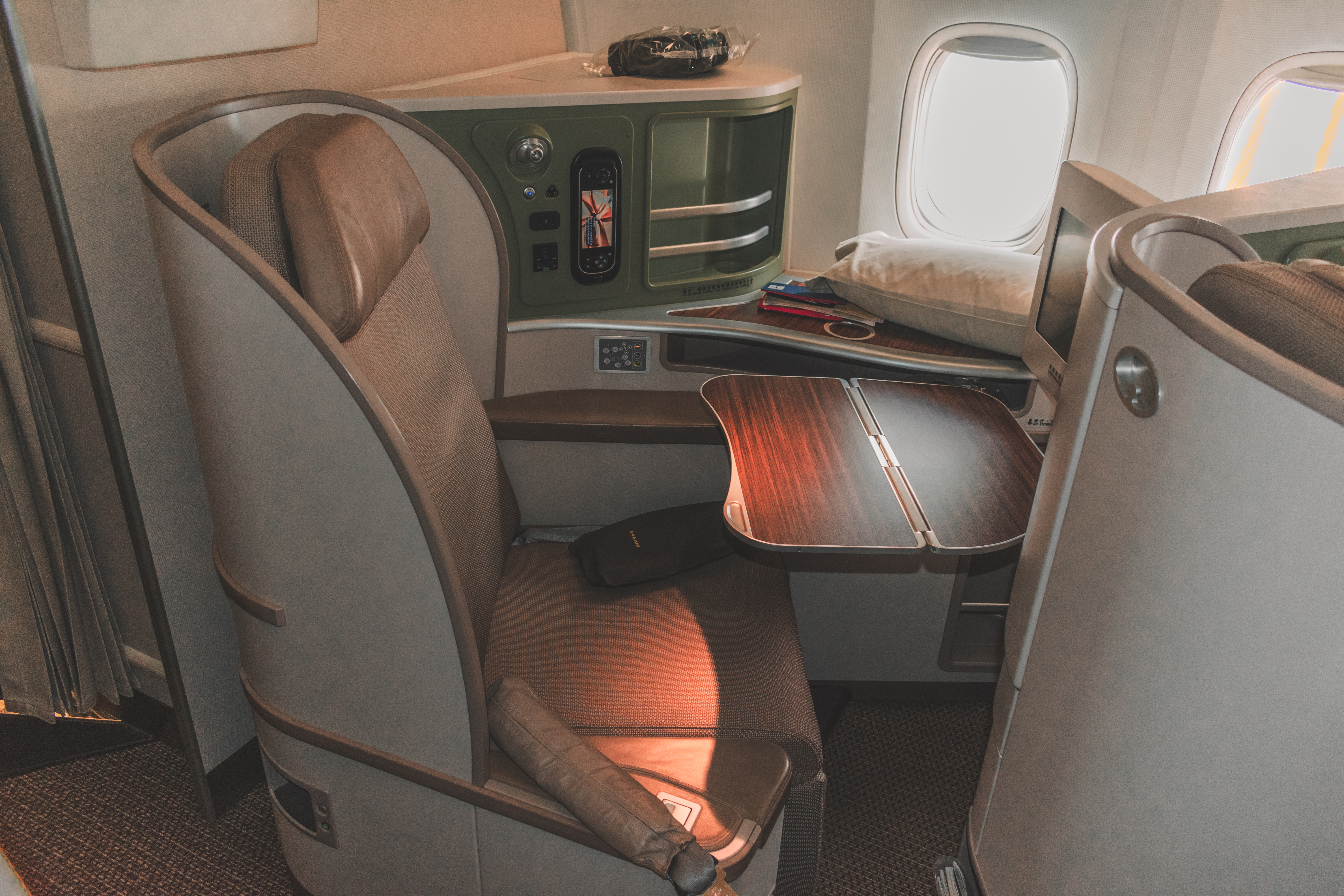 EVA Royal Laurel business class seat Ehsan Haque EVA Royal Laurel business class