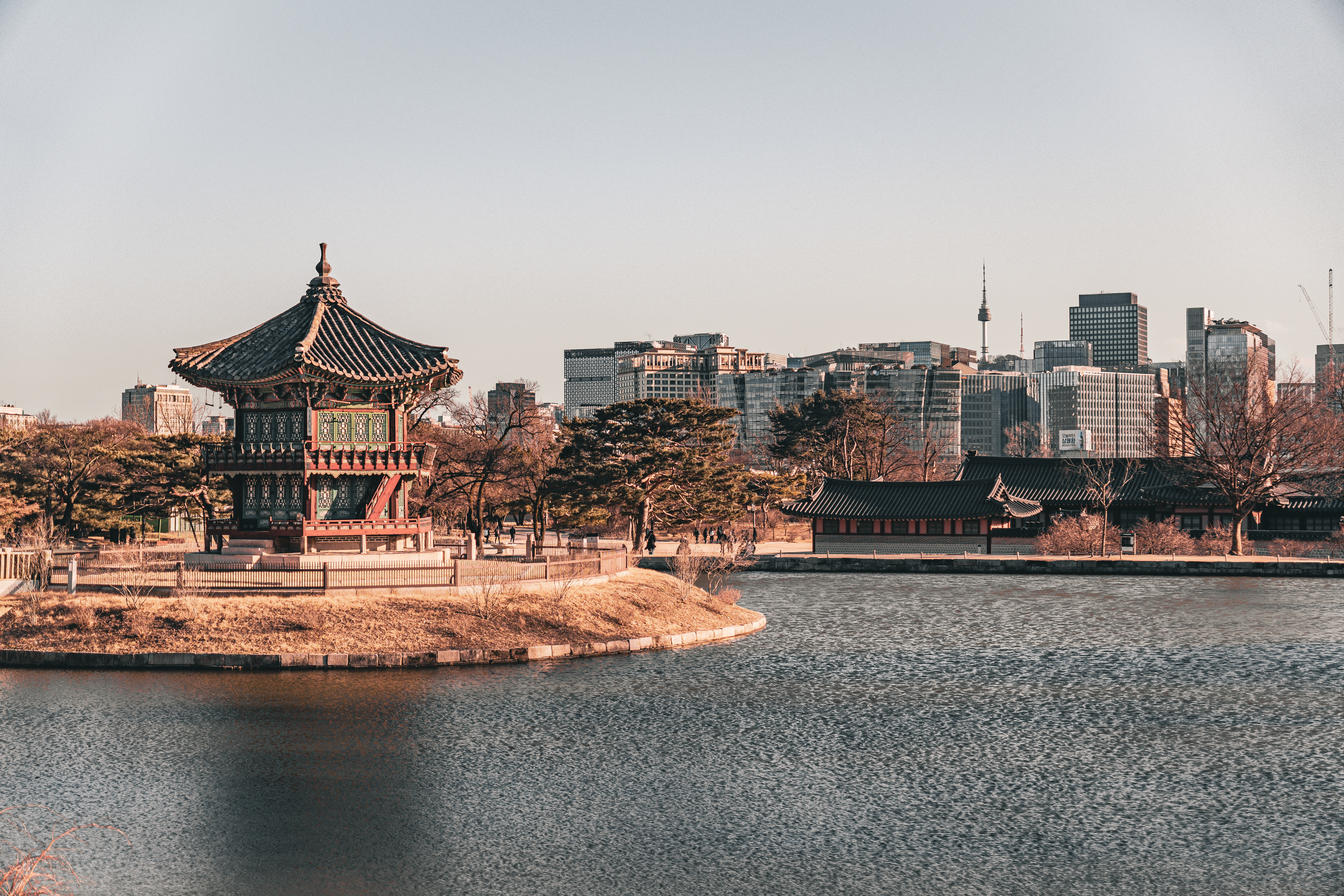 Seoul old with the new Seoul old with the new