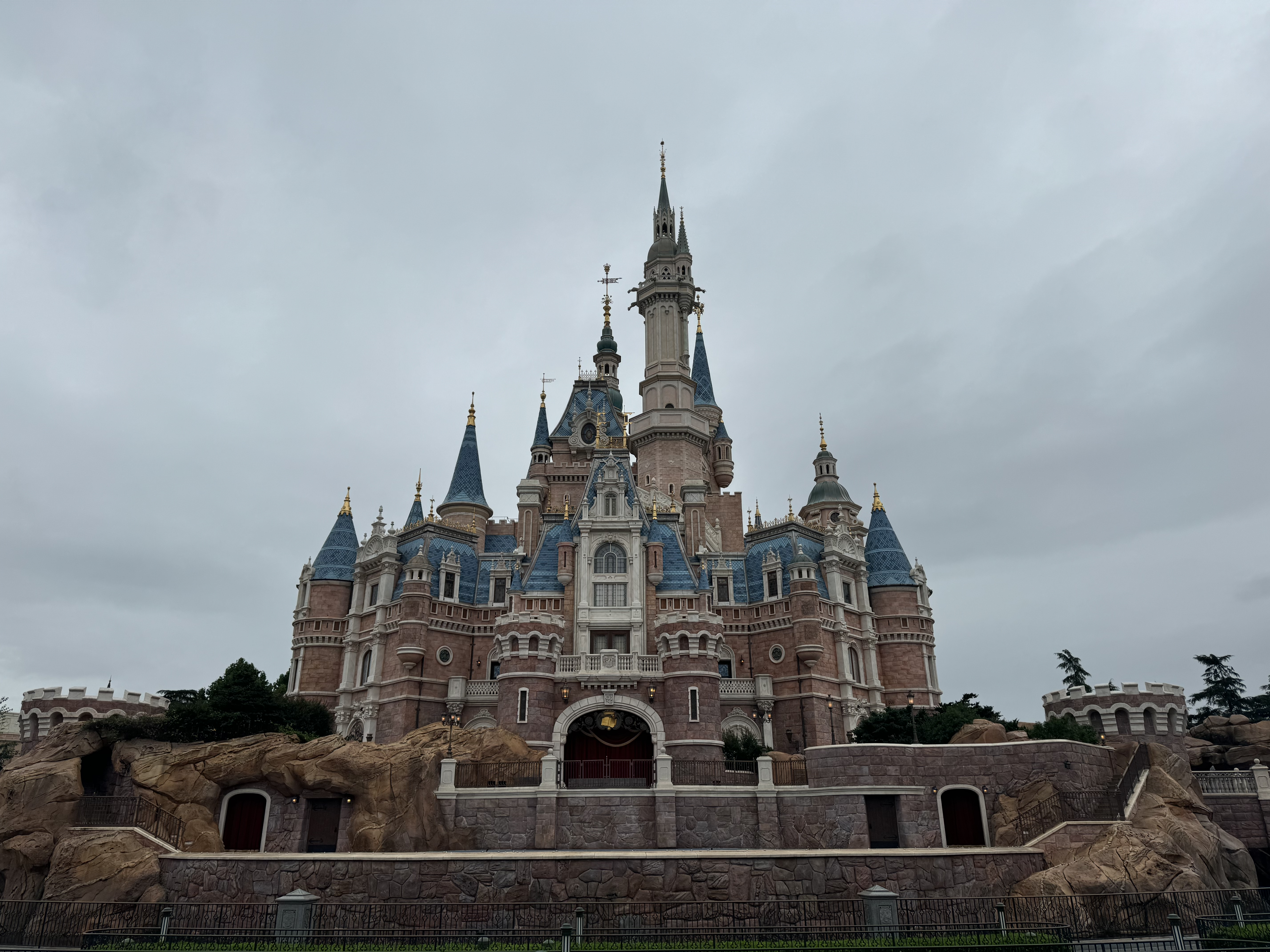 Shanghai Disney castle Shanghai Disney castle