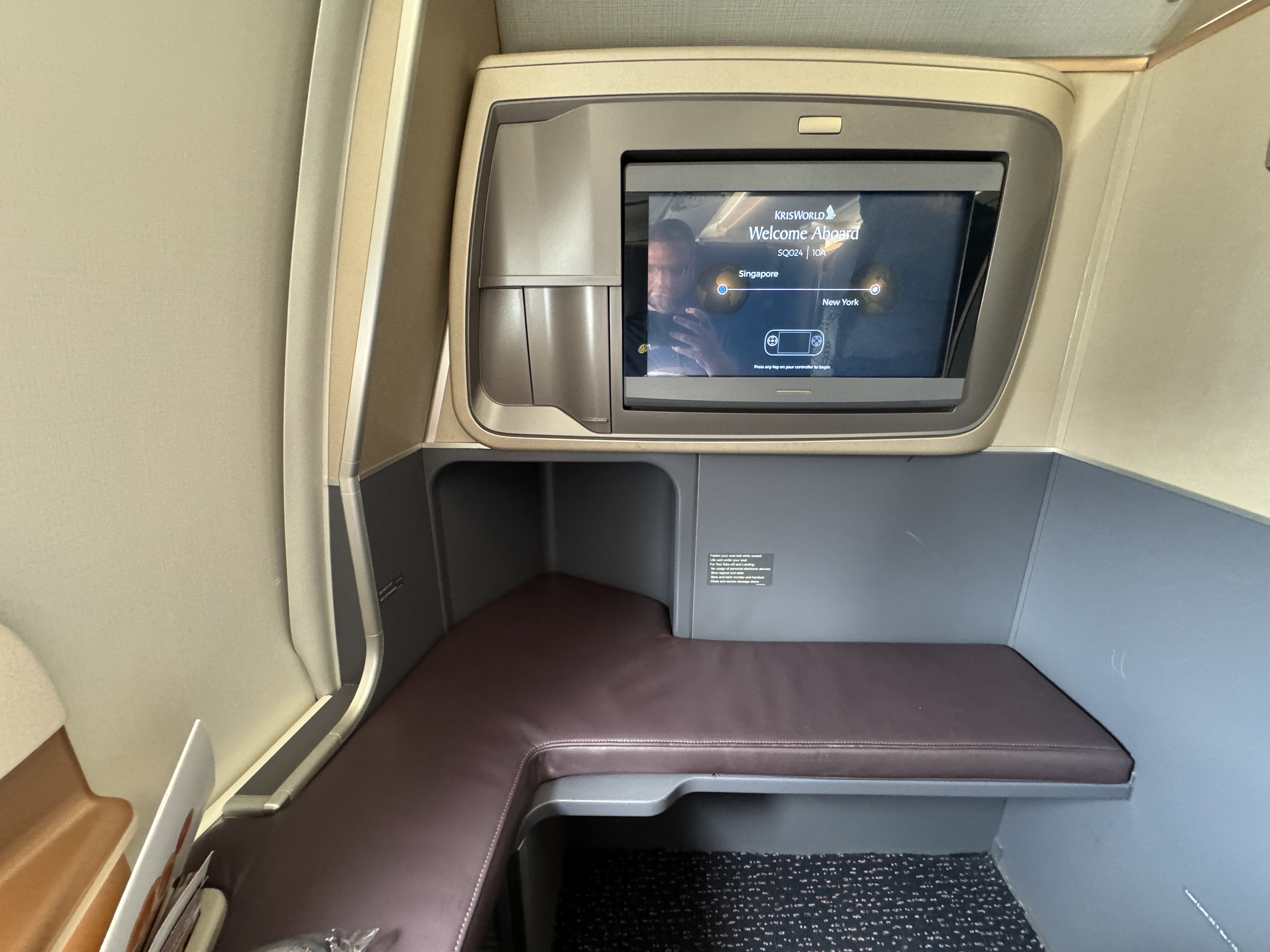 Singapore Airlines IFE Screen Singapore Airlines IFE Screen