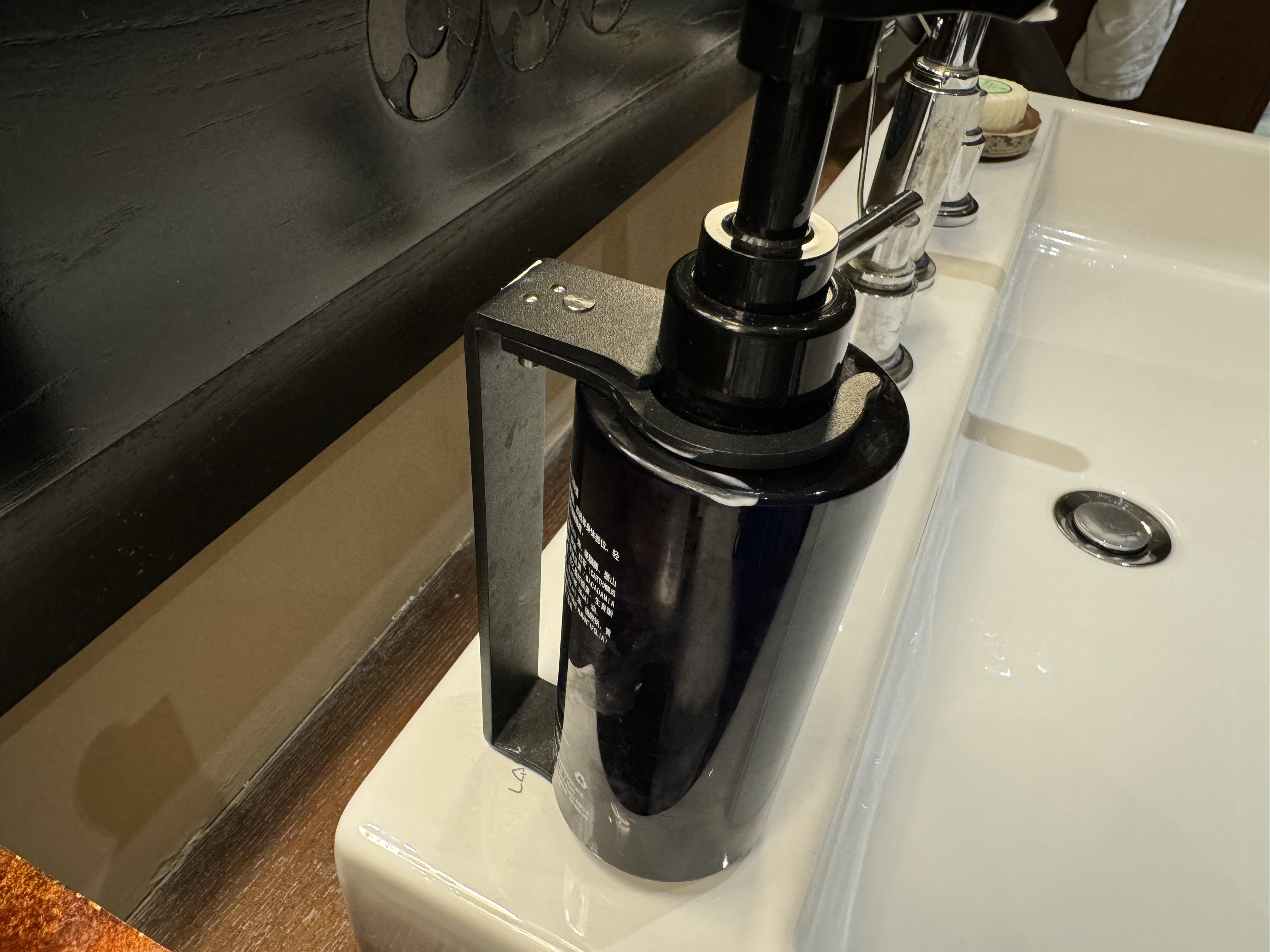 St Regis Lhasa master bathroom bolted down toiletries St Regis Lhasa master bathroom bolted down toiletries