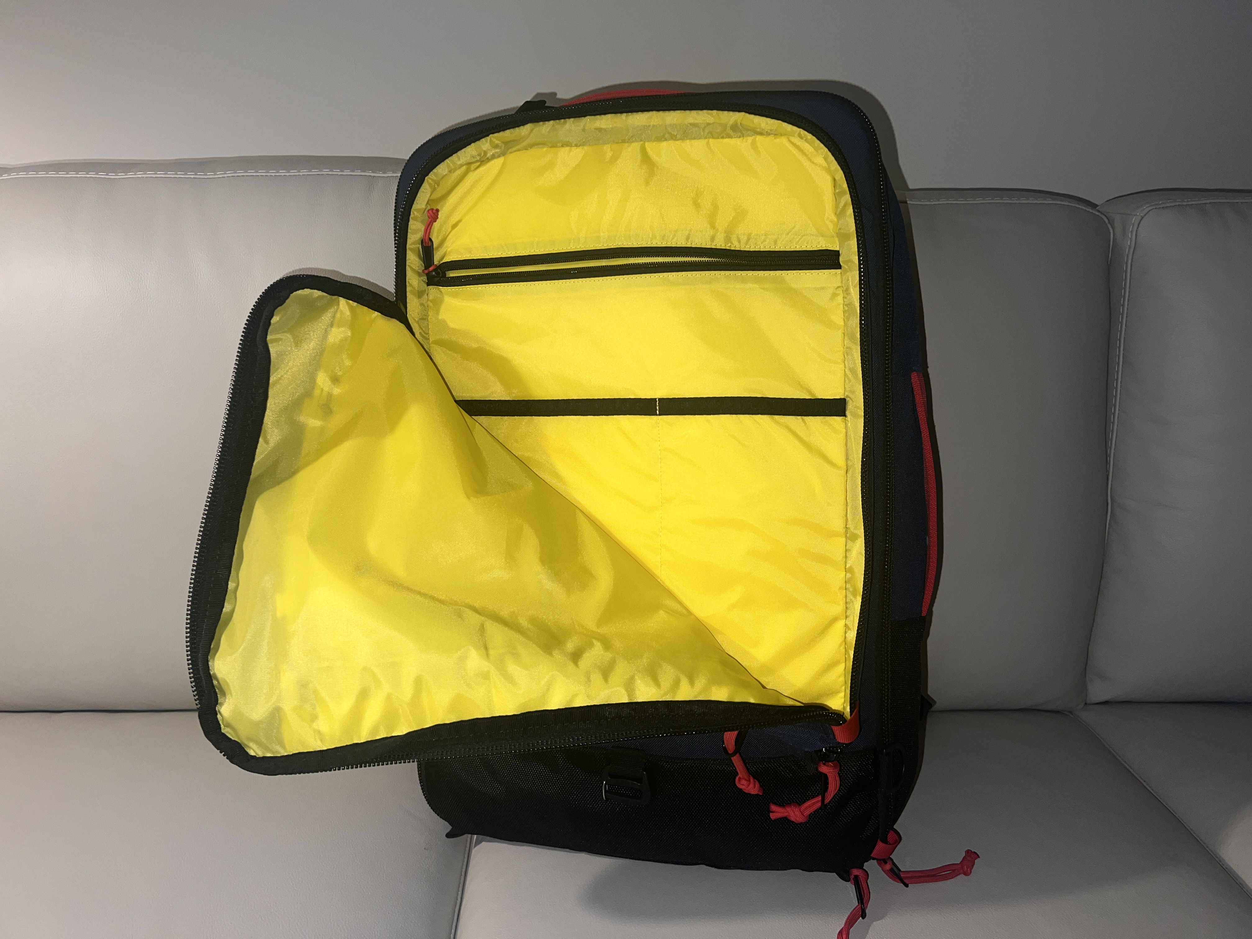 Topo Designs travel bag 40L organizational pocket Topo Designs travel bag 40L organizational pocket