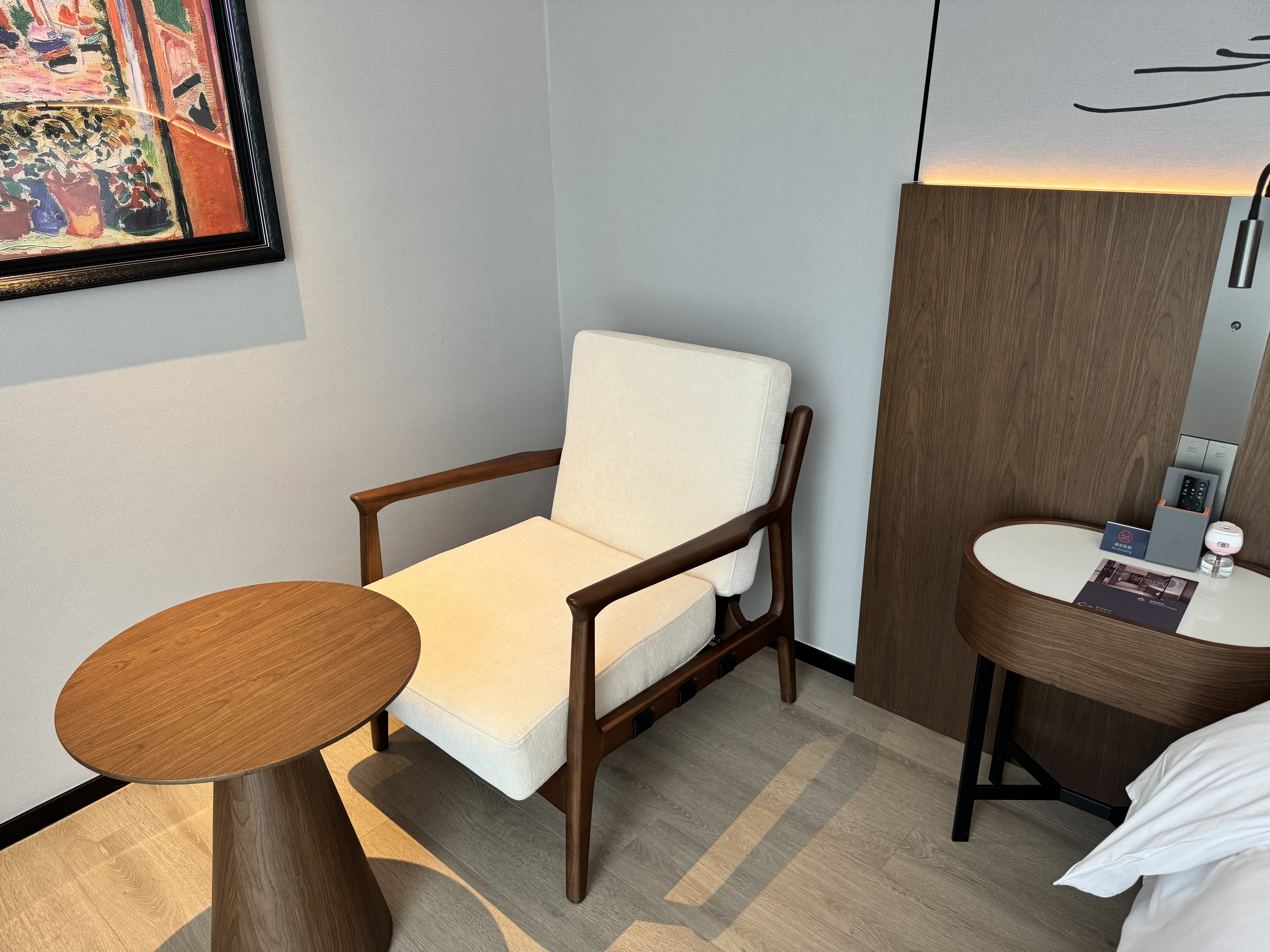 UrCove Chengdu Wenshu Monastery Taikoo Li bedroom chair UrCove Chengdu Wenshu Monastery Taikoo Li bedroom chair