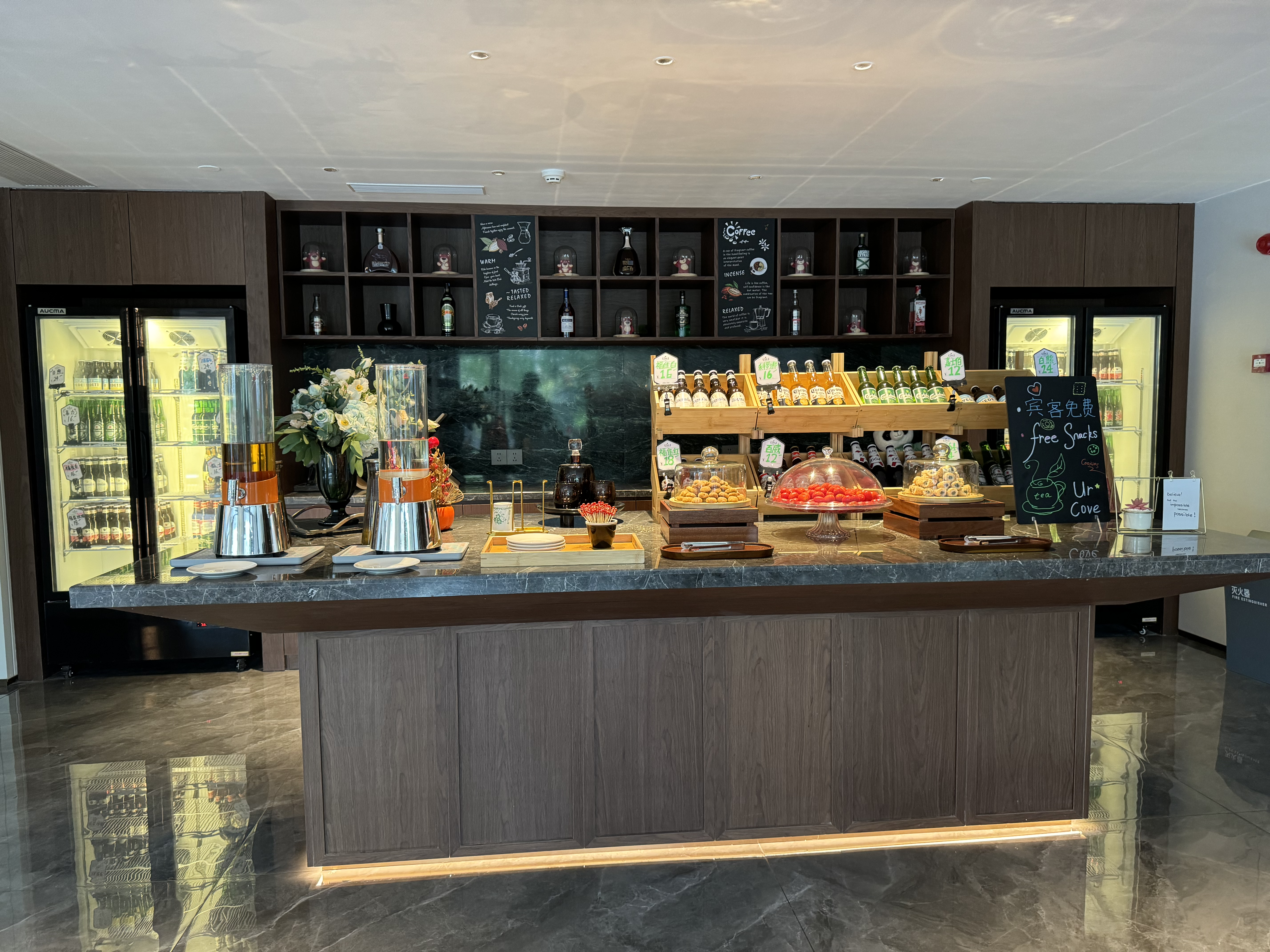 UrCove Chengdu Wenshu Monastery Taikoo Li lobby snacks UrCove Chengdu Wenshu Monastery Taikoo Li lobby snacks