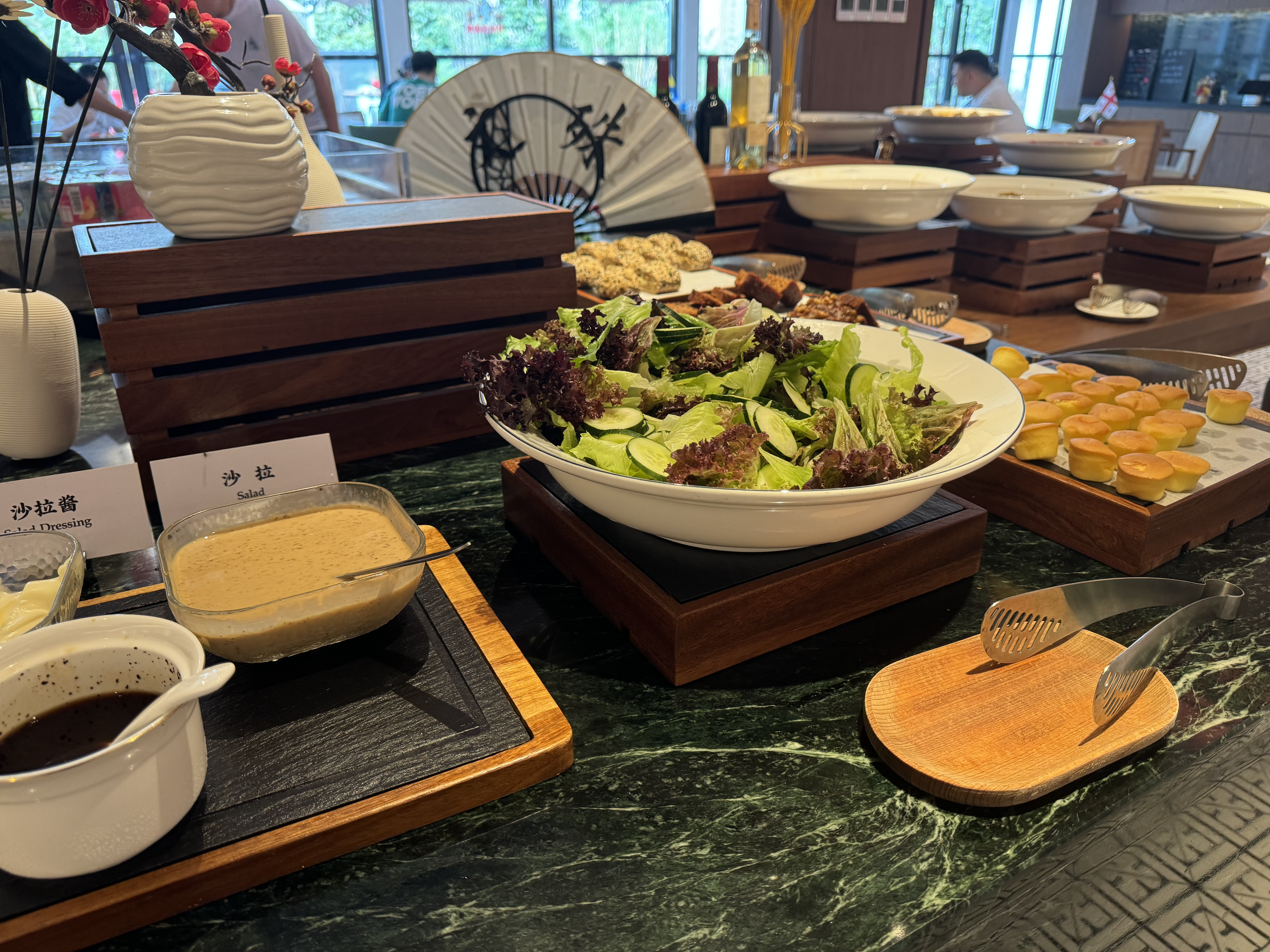 UrCove Chengdu Wenshu Monastery Taikoo Li salad bar UrCove Chengdu Wenshu Monastery Taikoo Li salad bar