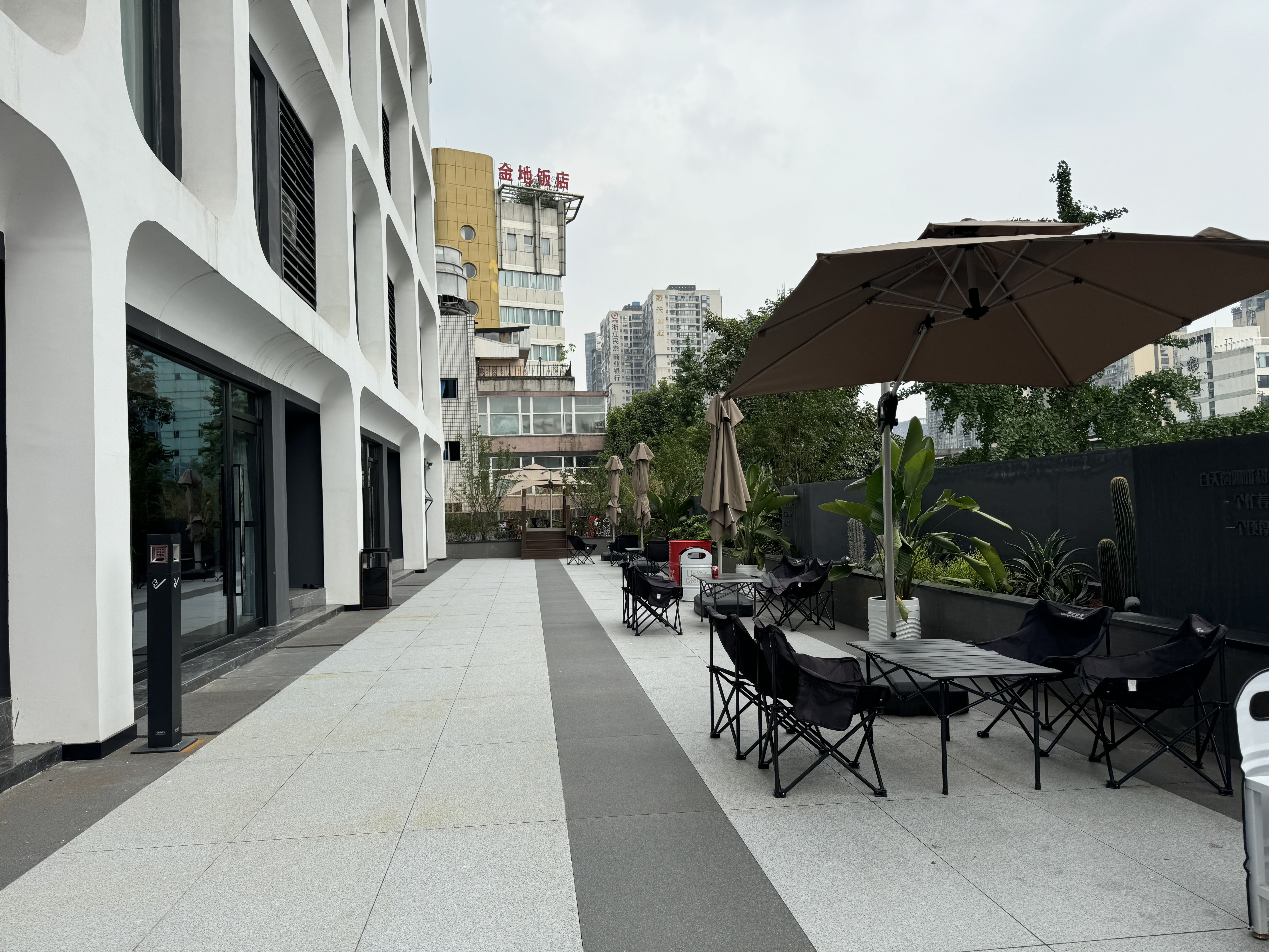 UrCove Chengdu Wenshu Monastery Taikoo Li terrace UrCove Chengdu Wenshu Monastery Taikoo Li terrace