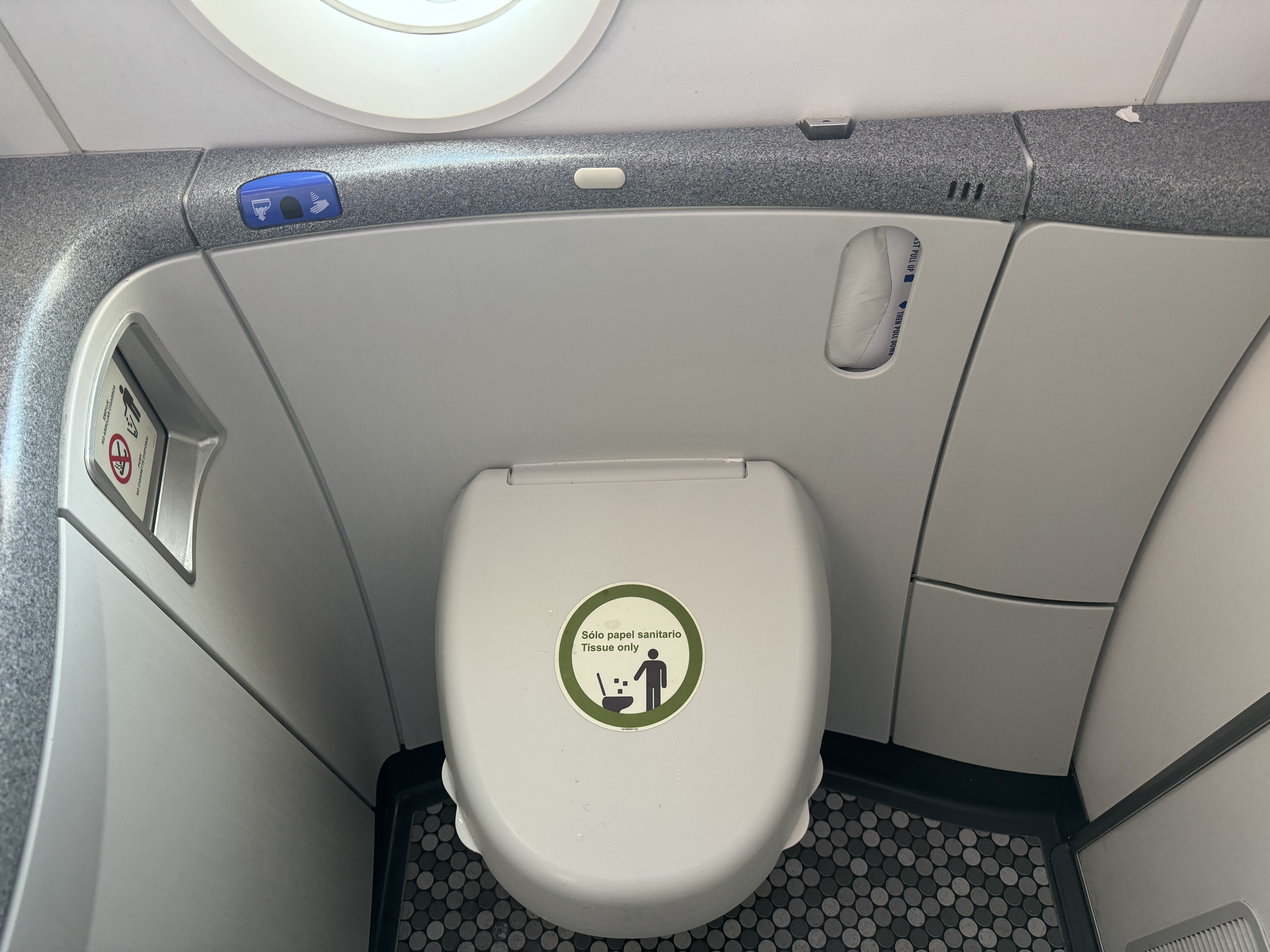 Aeromexico B787 8 LAX MEX lavatory toilet