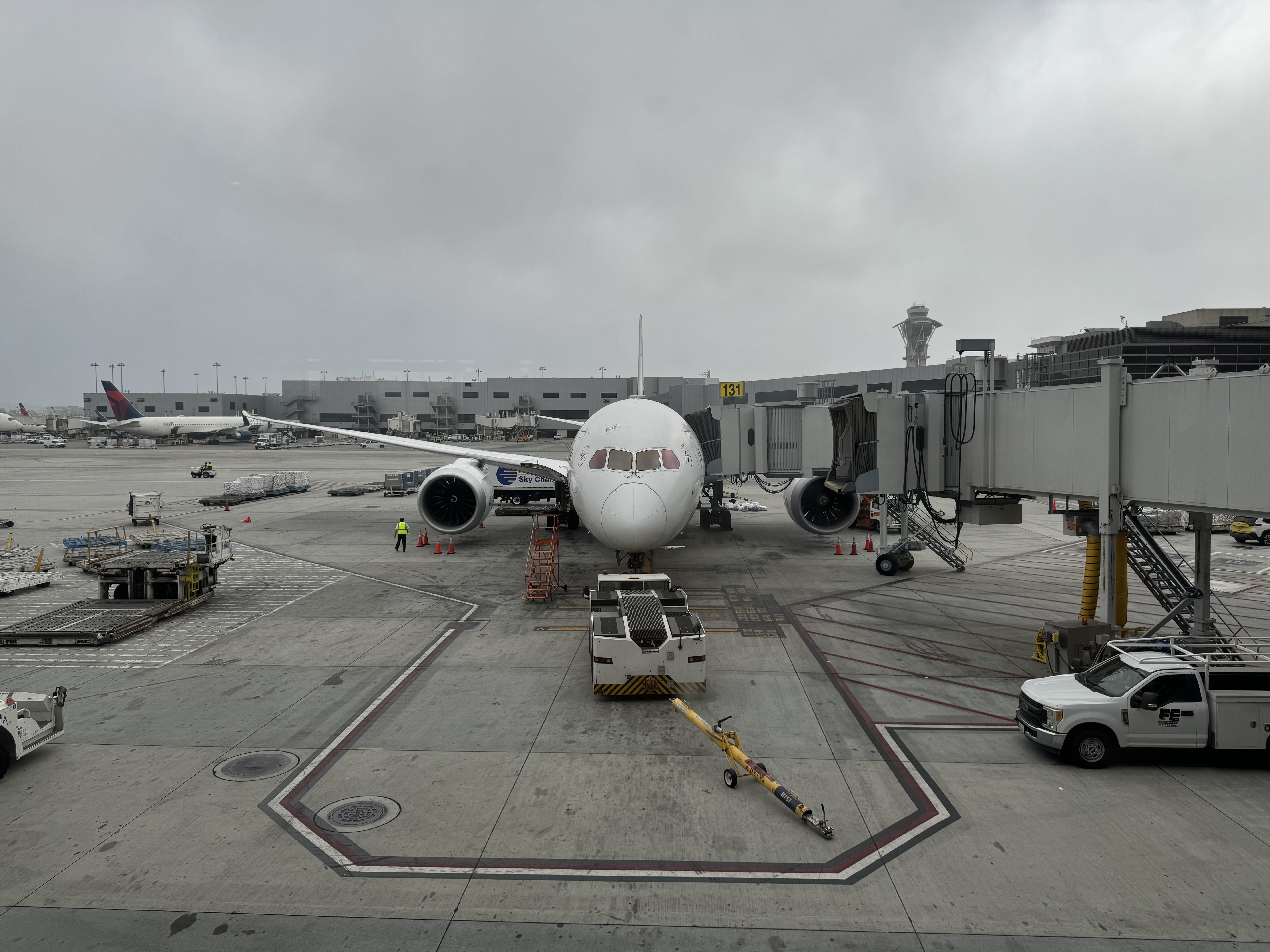 Aeromexico B787 8 plane at LAX