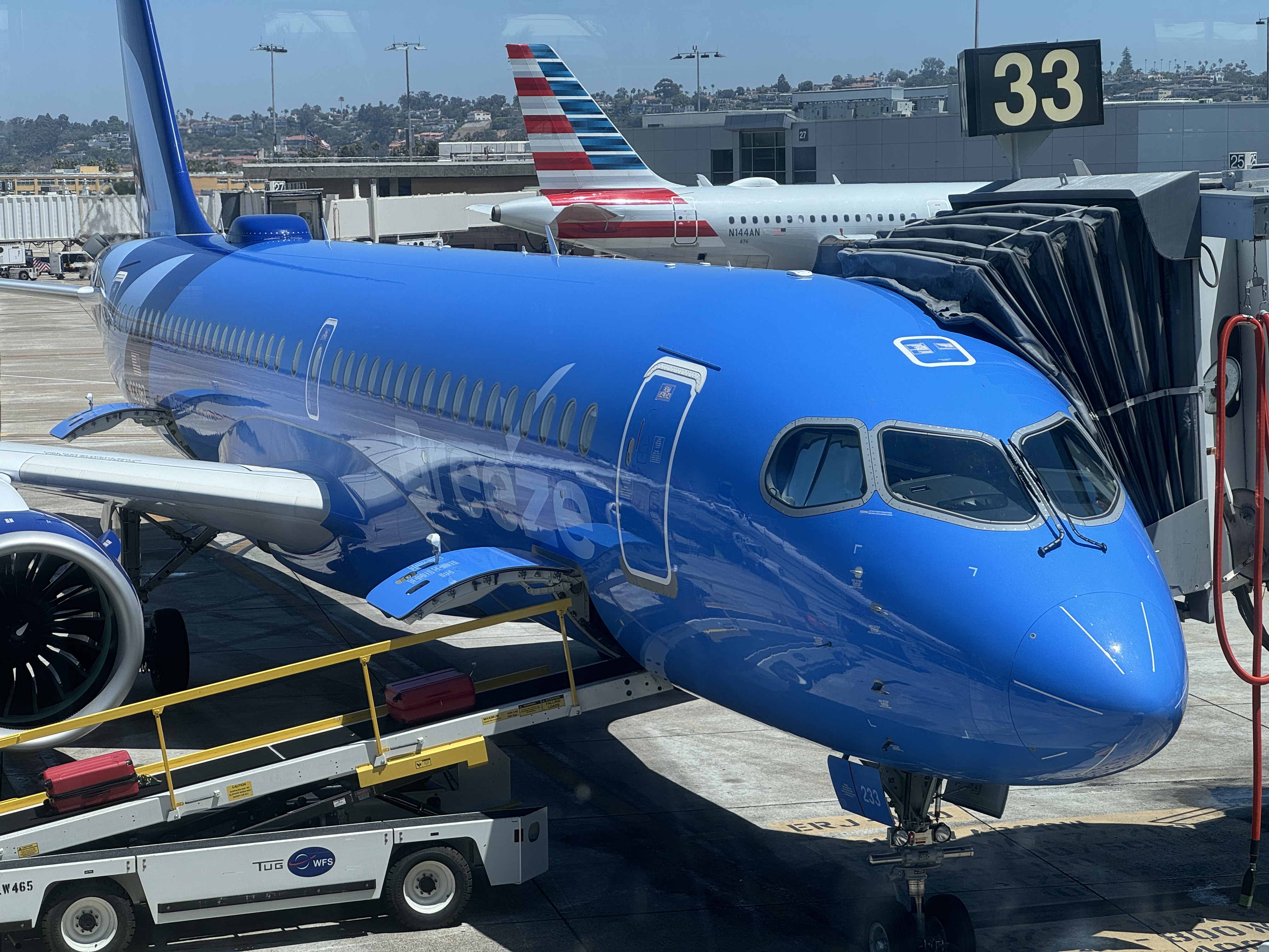 Breeze A220 Gate