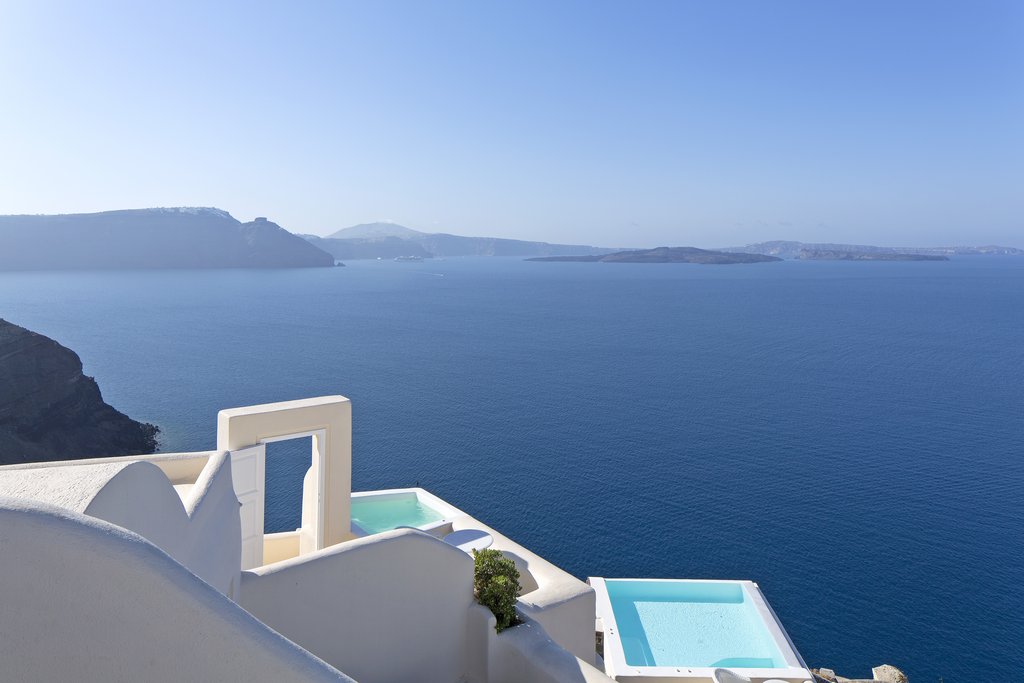Canaves Oia Pool and ocean