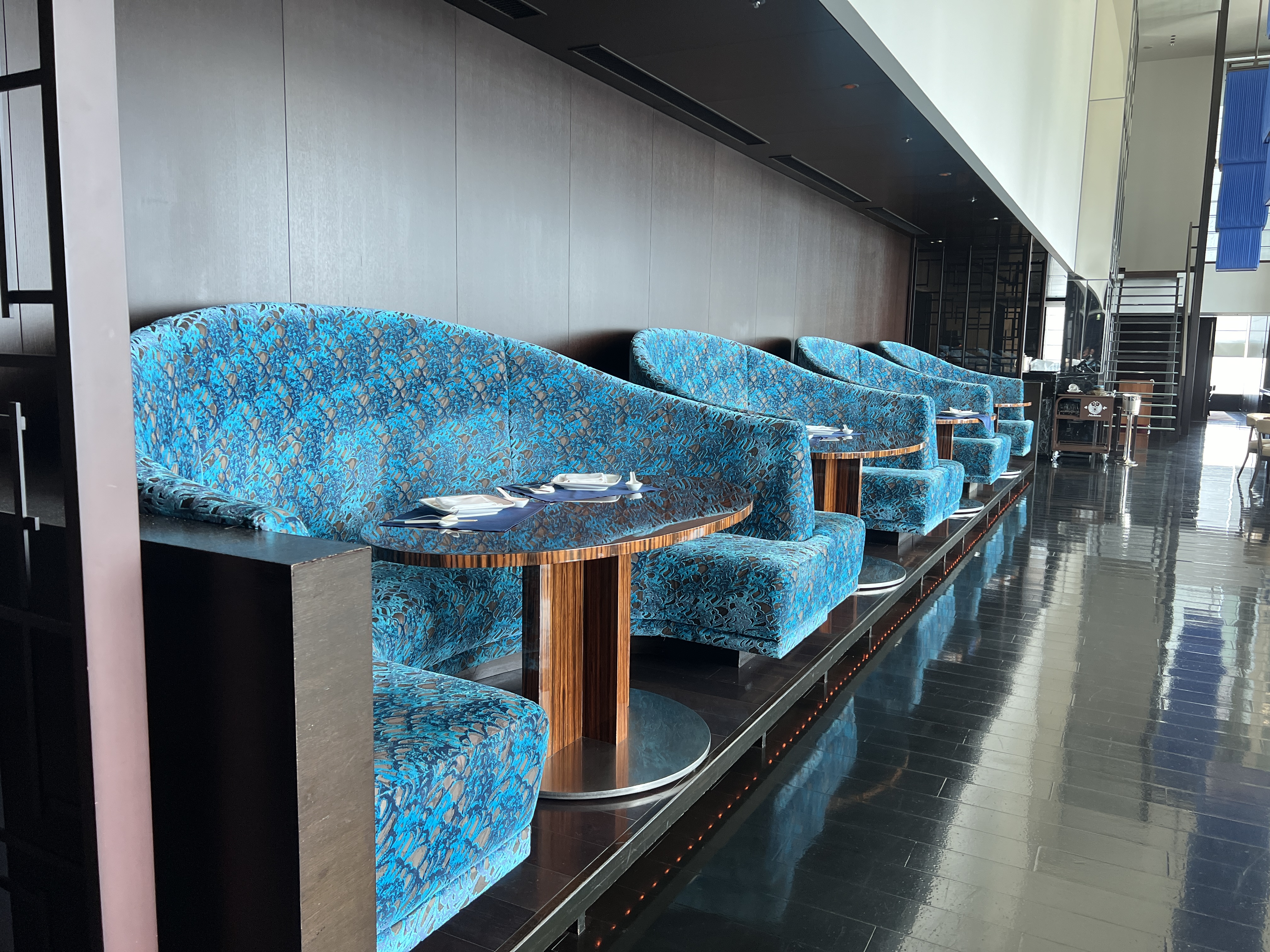 Conrad Tokyo China Blue wall seating Conrad Tokyo China Blue wall seating