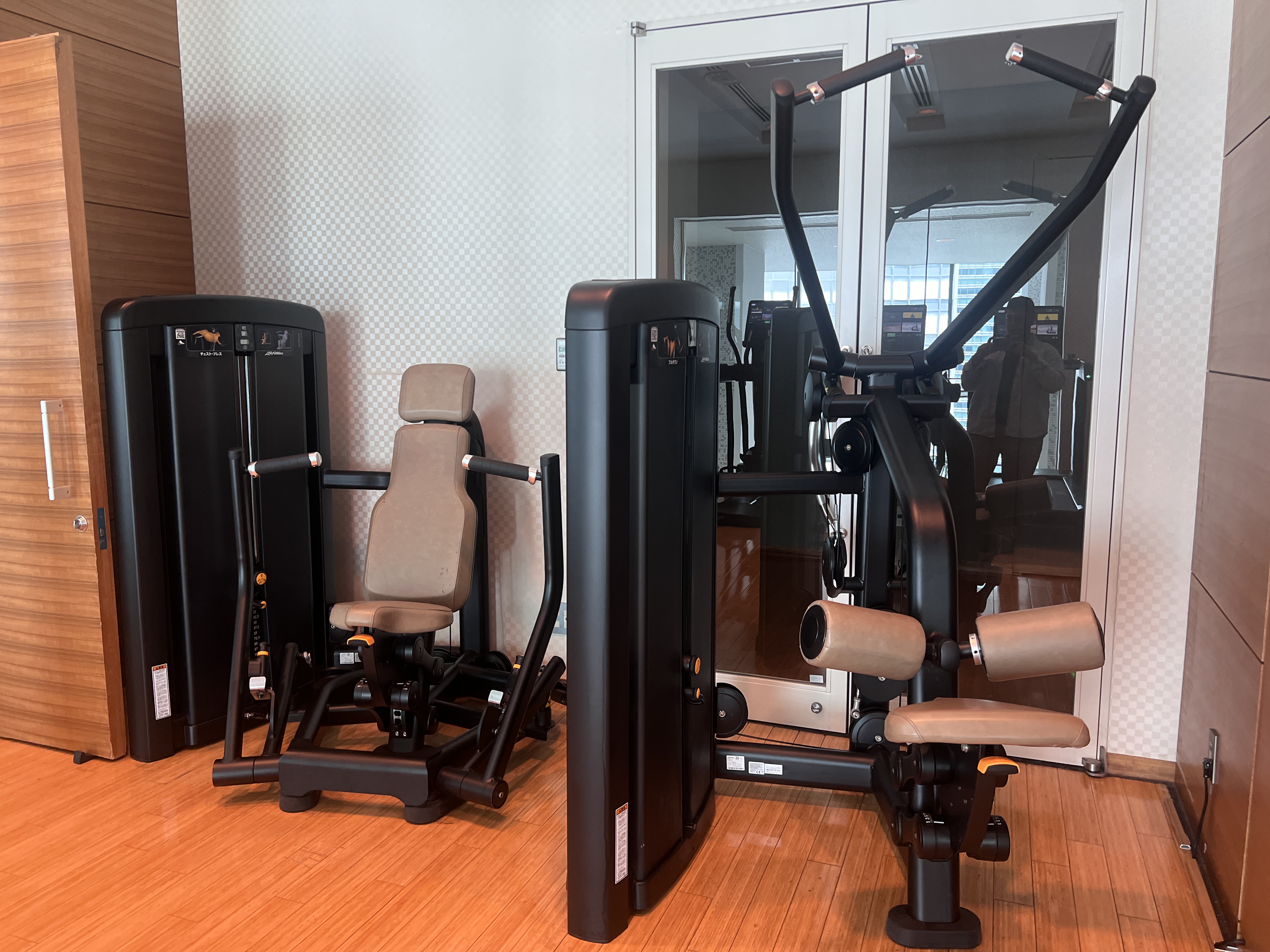 Conrad Tokyo fitness center machines Conrad Tokyo fitness center machines