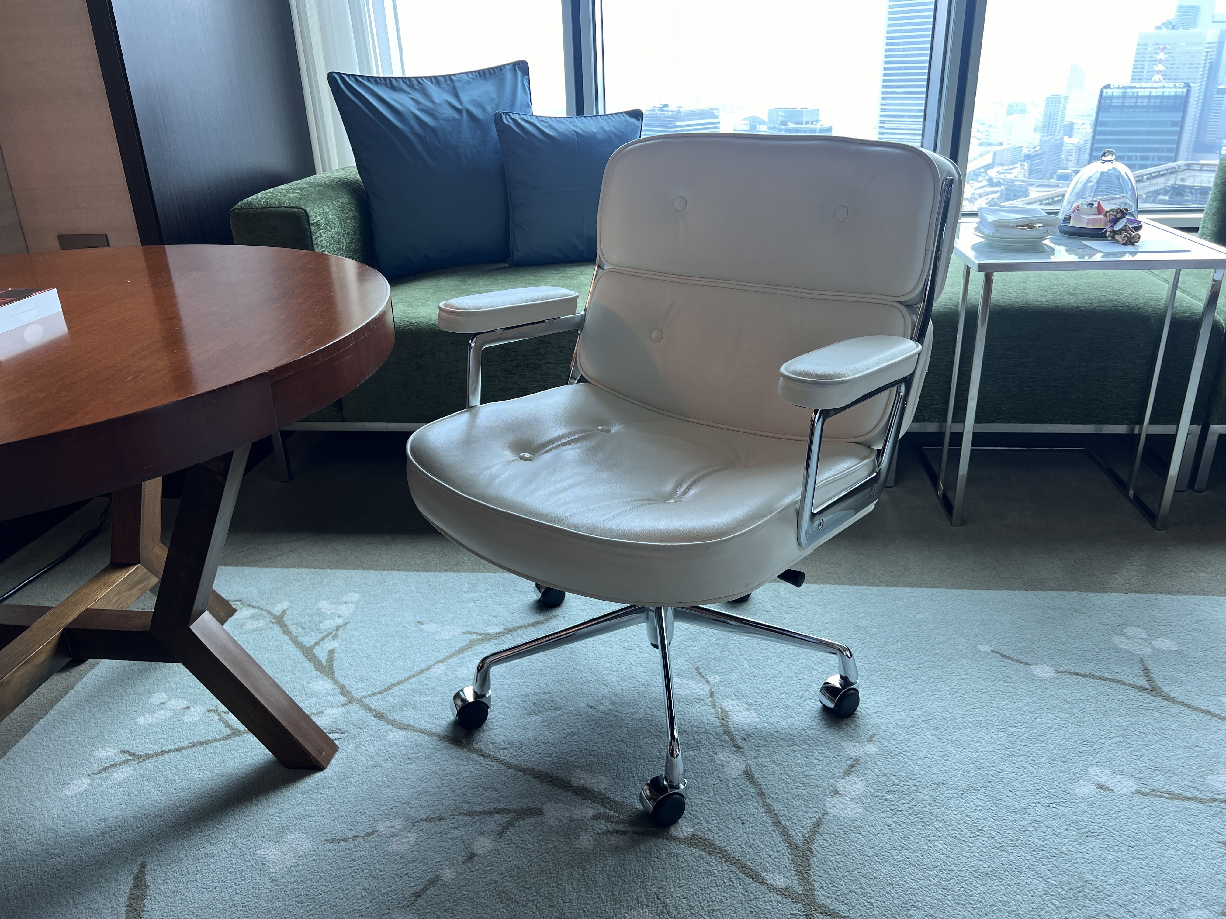 Conrad Tokyo office chair Conrad Tokyo office chair