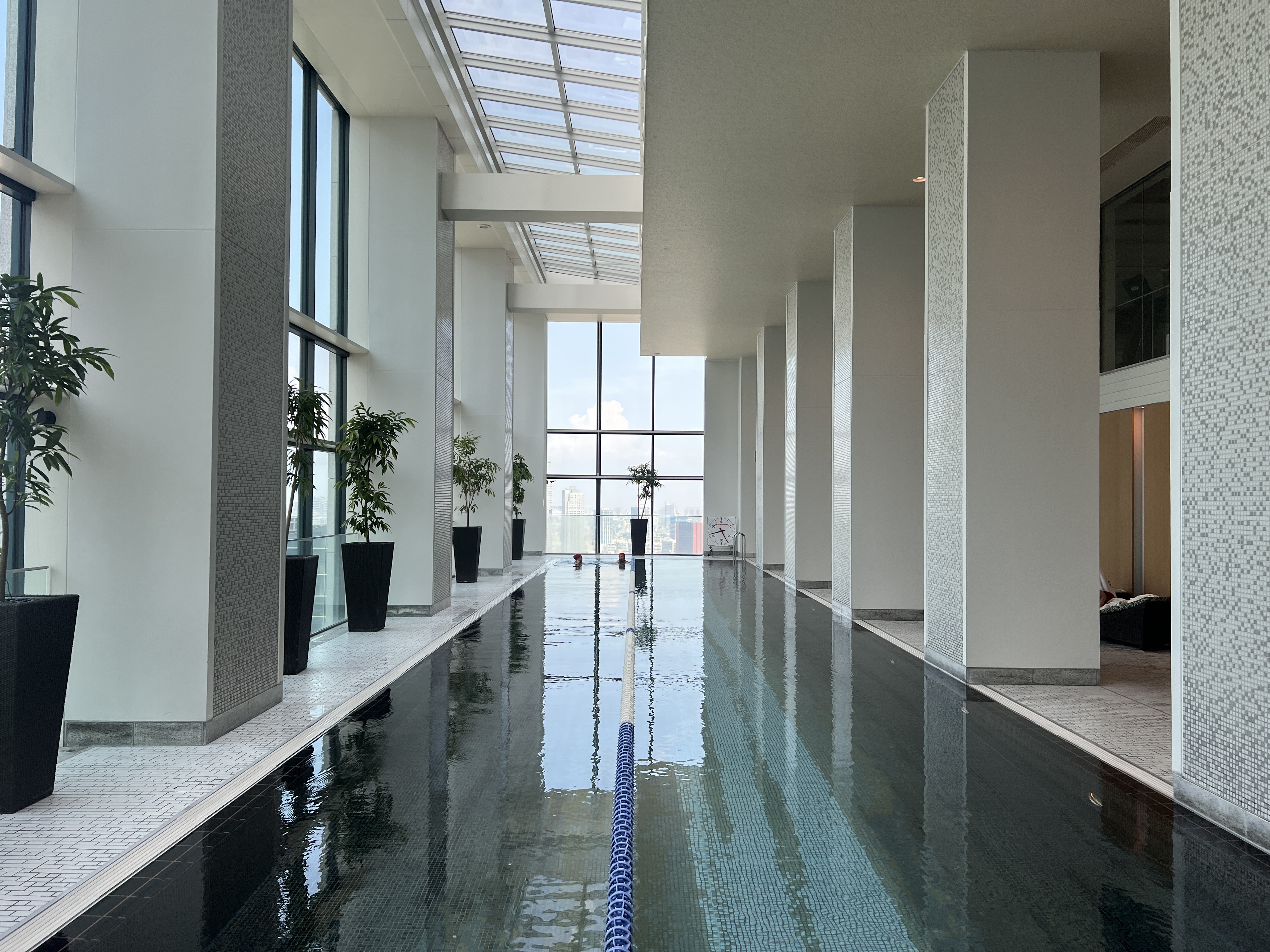 Conrad Tokyo pool front Conrad Tokyo pool front