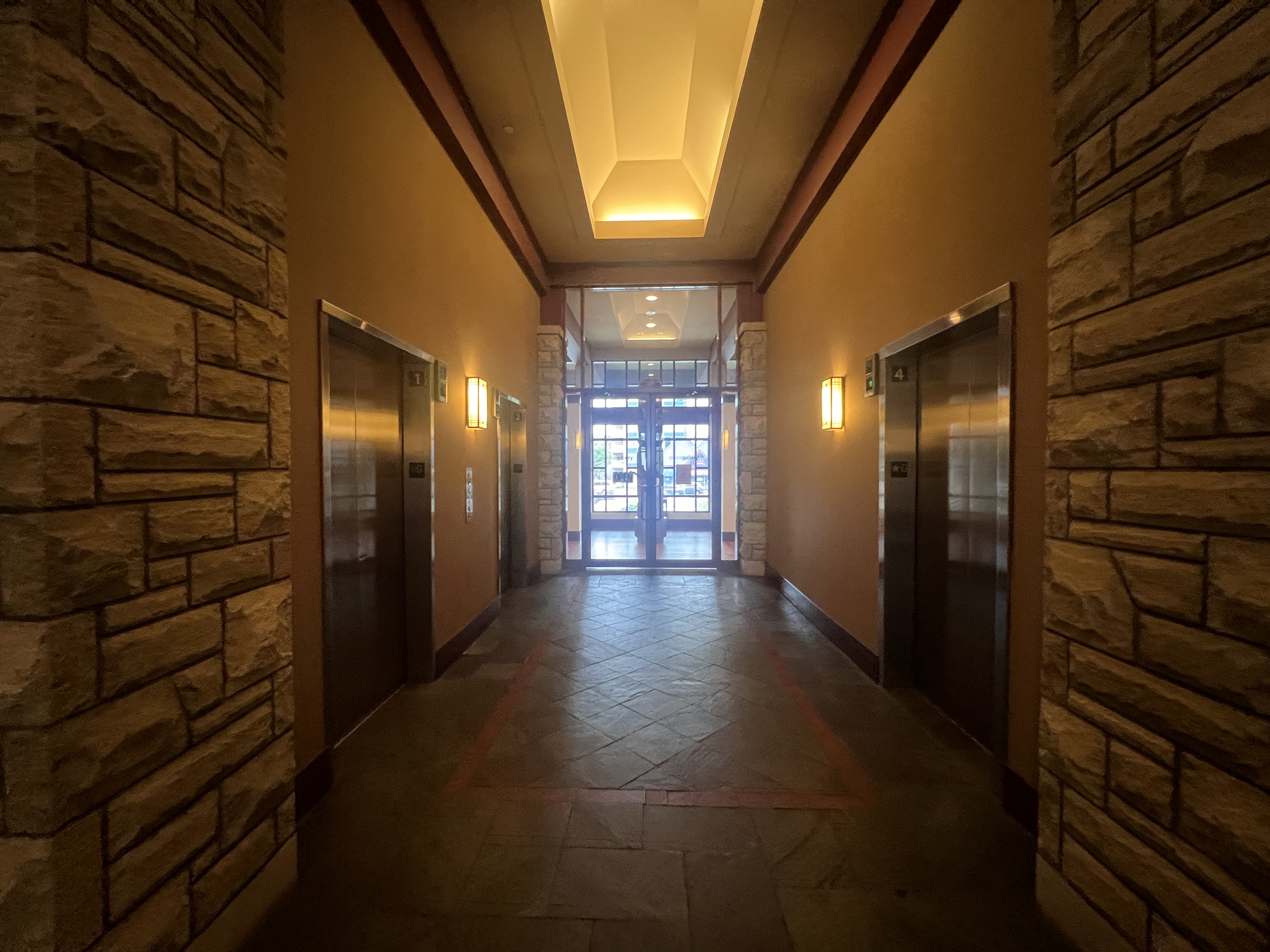 DoubleTree Fallsview Resort Spa by Hilton Niagara Falls hotel elevators DoubleTree Fallsview Resort Spa by Hilton Niagara Falls hotel elevators
