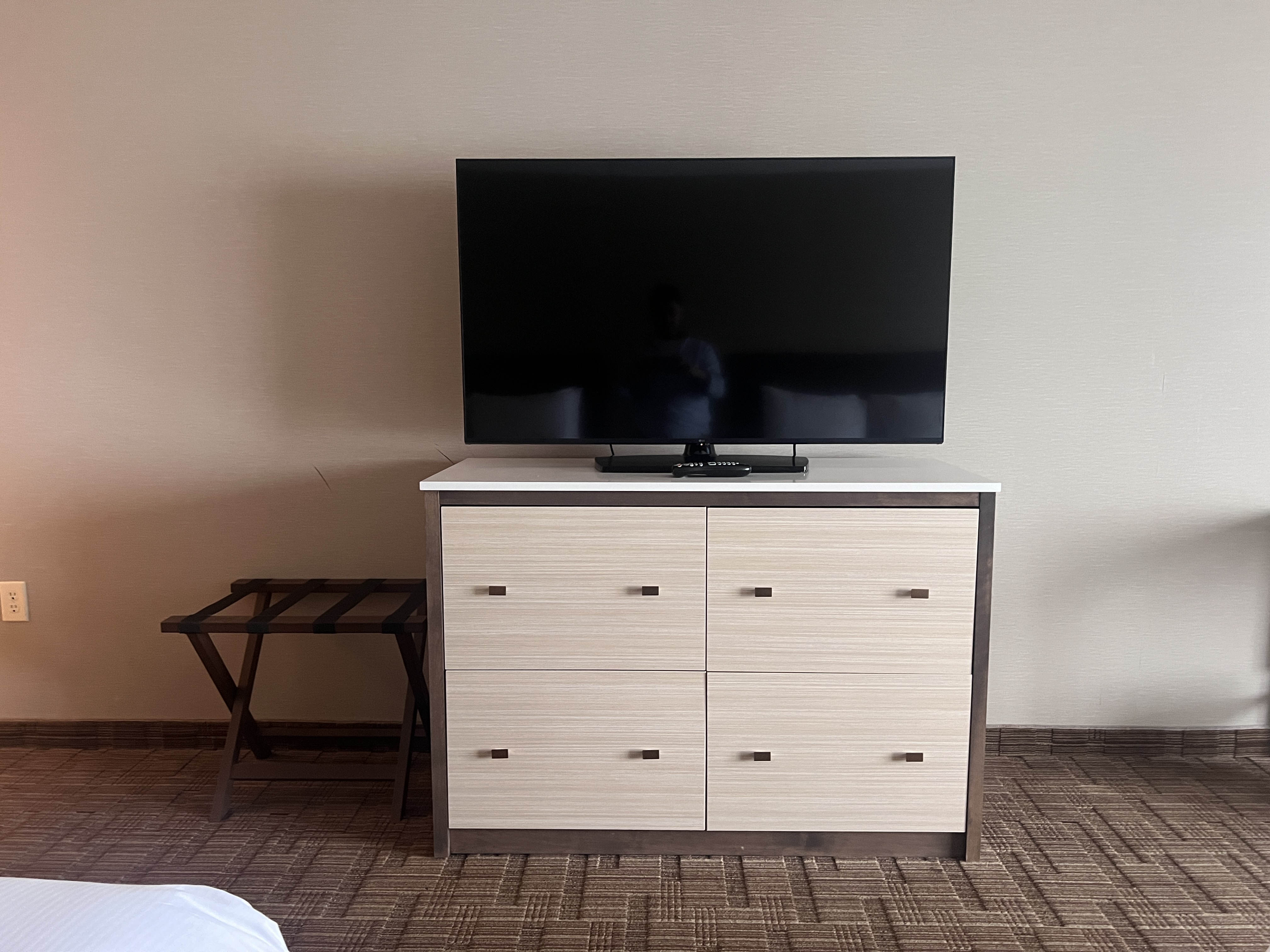 DoubleTree Fallsview Resort Spa by Hilton Niagara Falls tv console DoubleTree Fallsview Resort Spa by Hilton Niagara Falls tv console