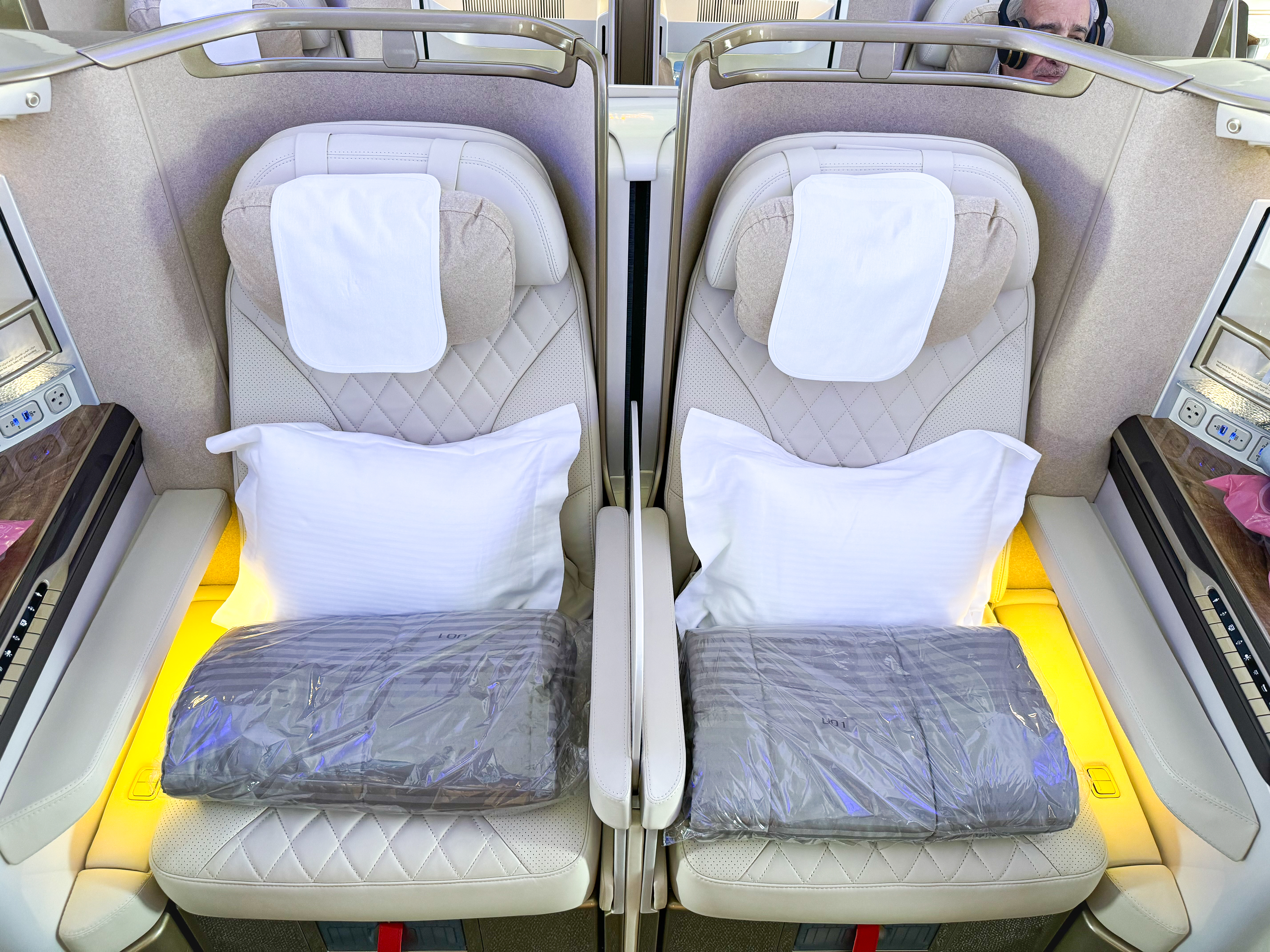 Emirates 777 refreshed business class 2 Emirates 777 refreshed business class 2