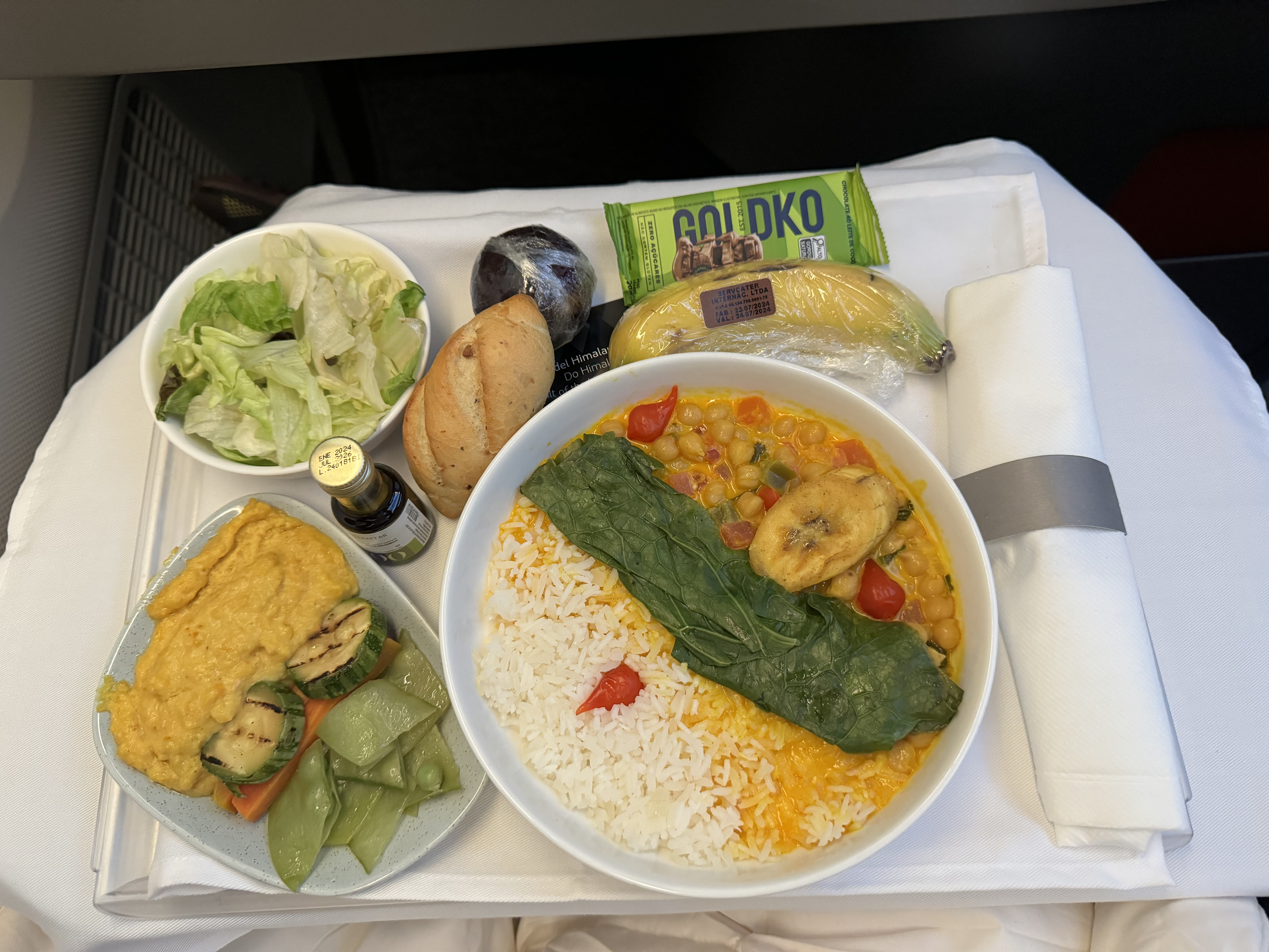 LATAM business class B787 9 GRU SCL lunch