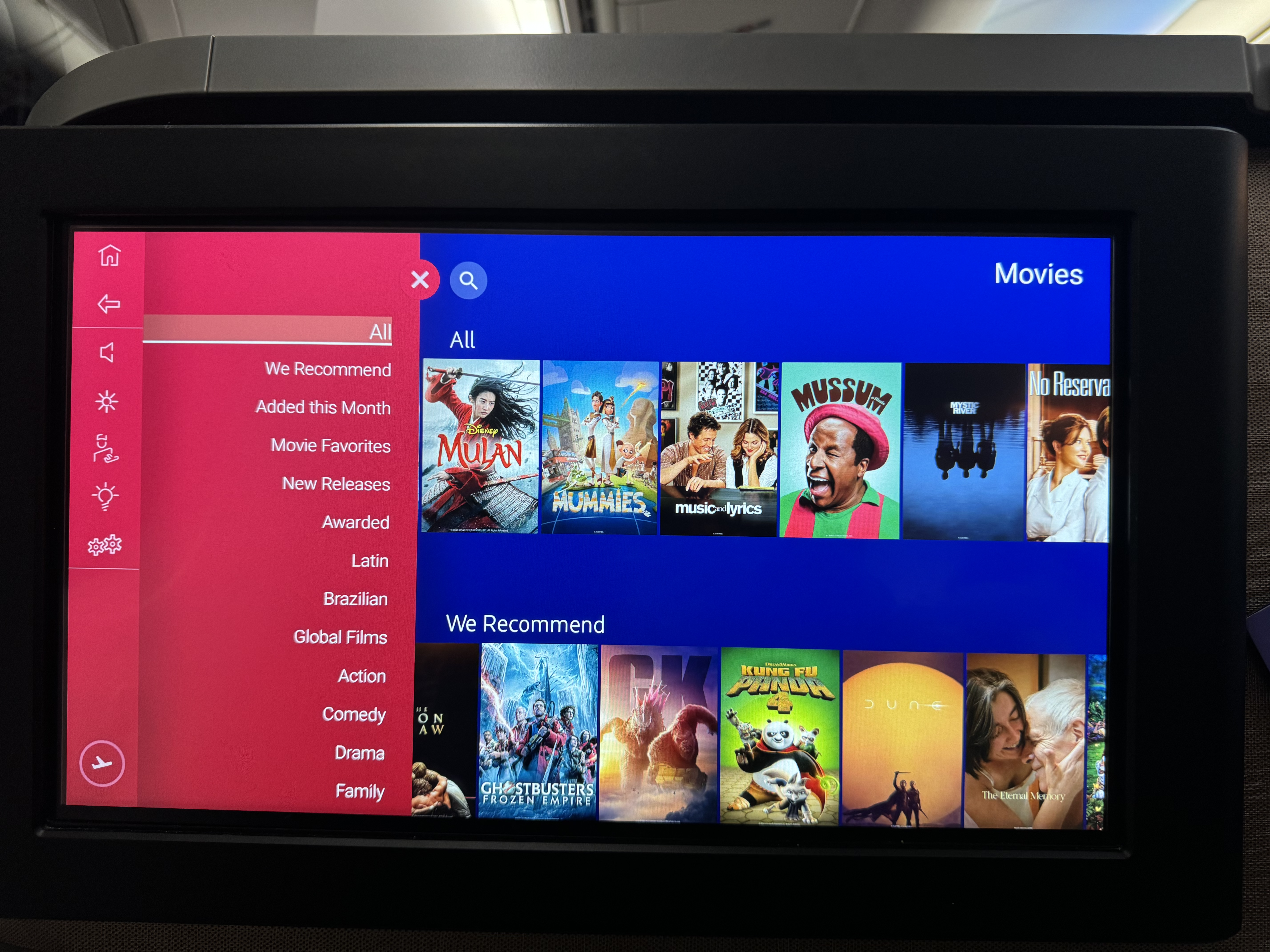 LATAM business class B787 9 GRU SCL movie categories