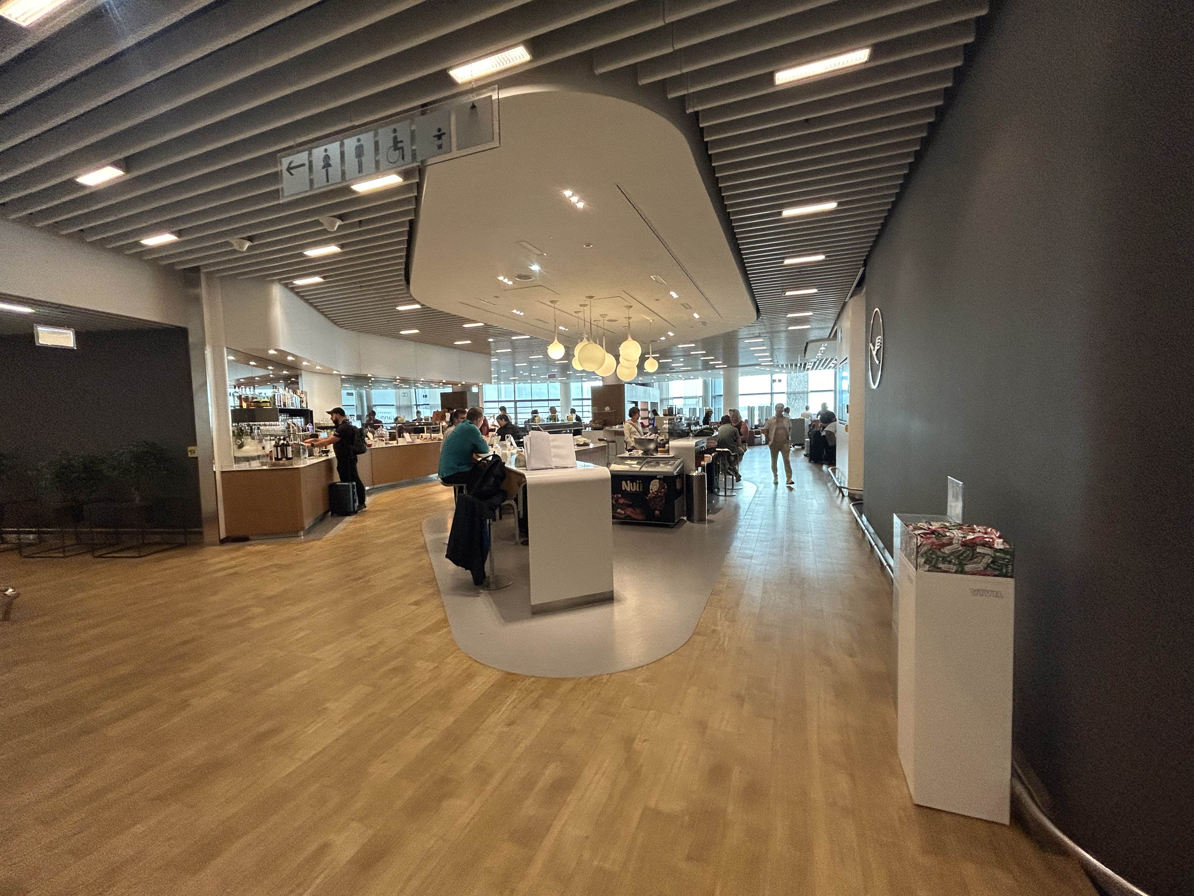 Lufthansa Lounge Entrance FRA Lufthansa Lounge Entrance FRA