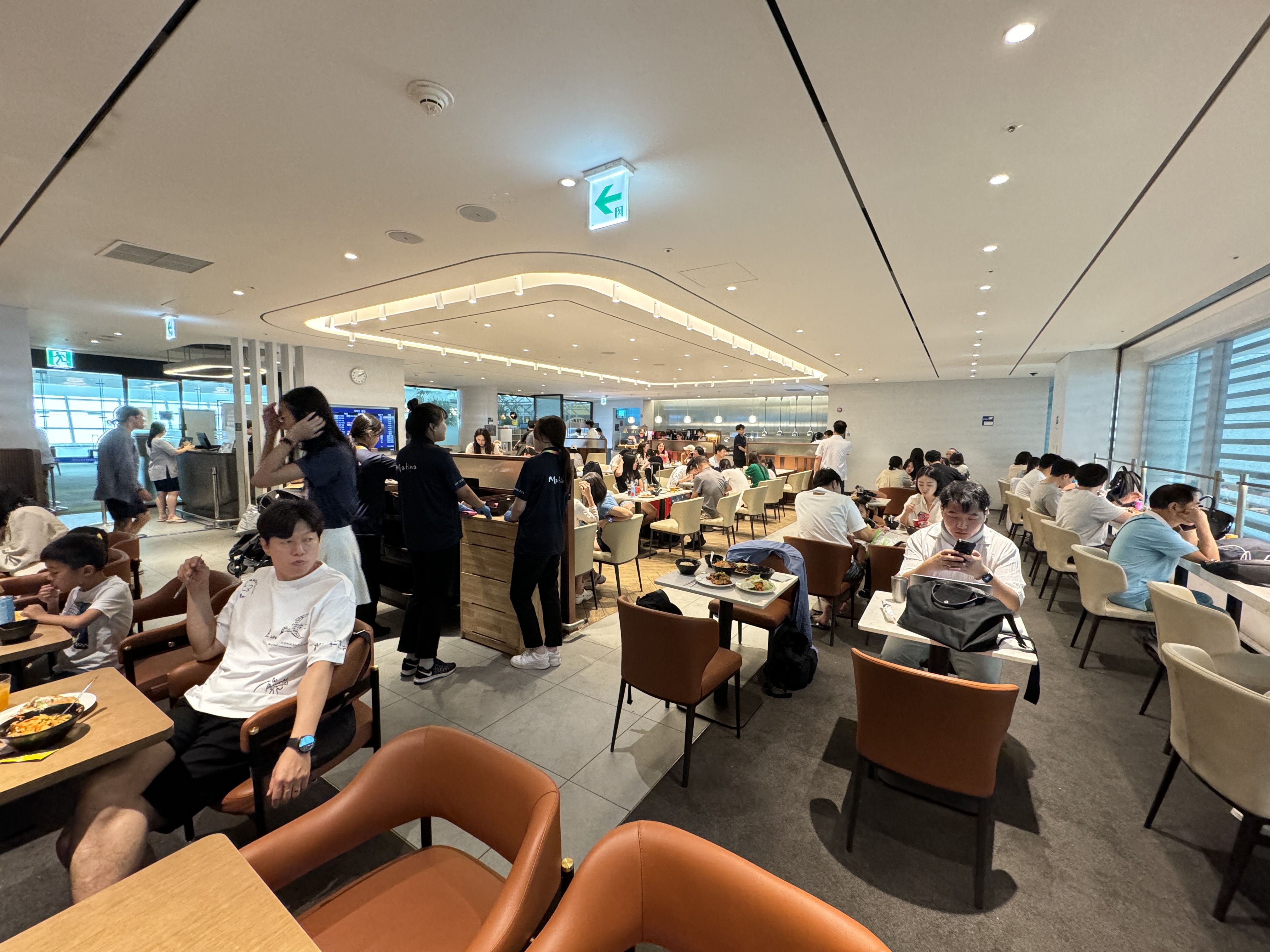 Matina Lounge ICN seating