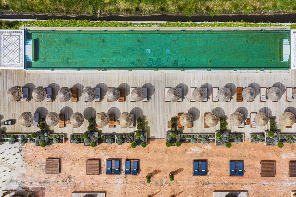 Quinta da Comporta Pool and lounge chairs