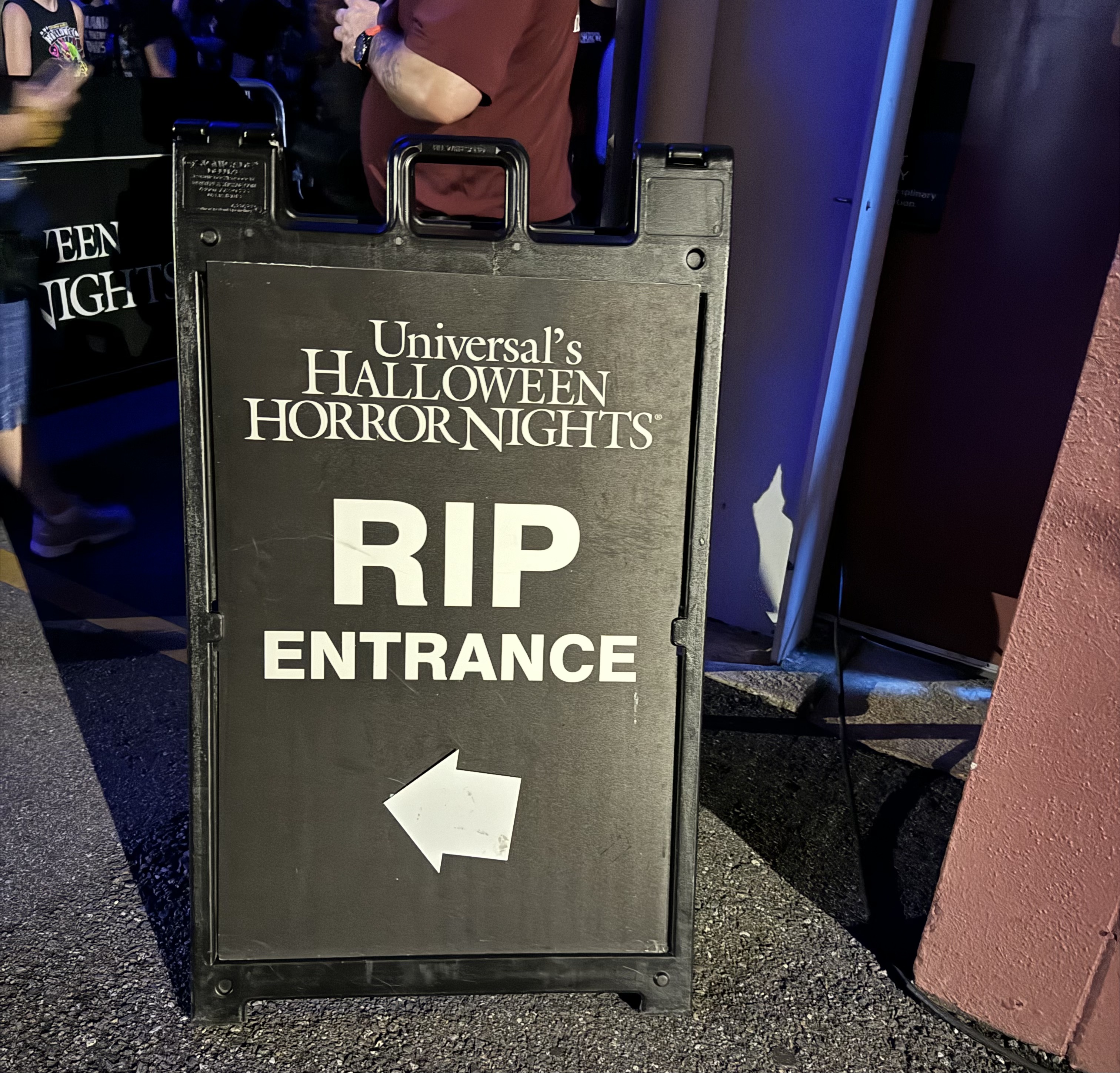 RIP Entrance Universal Halloween Horror Nights RIP Entrance Universal Halloween Horror Nights