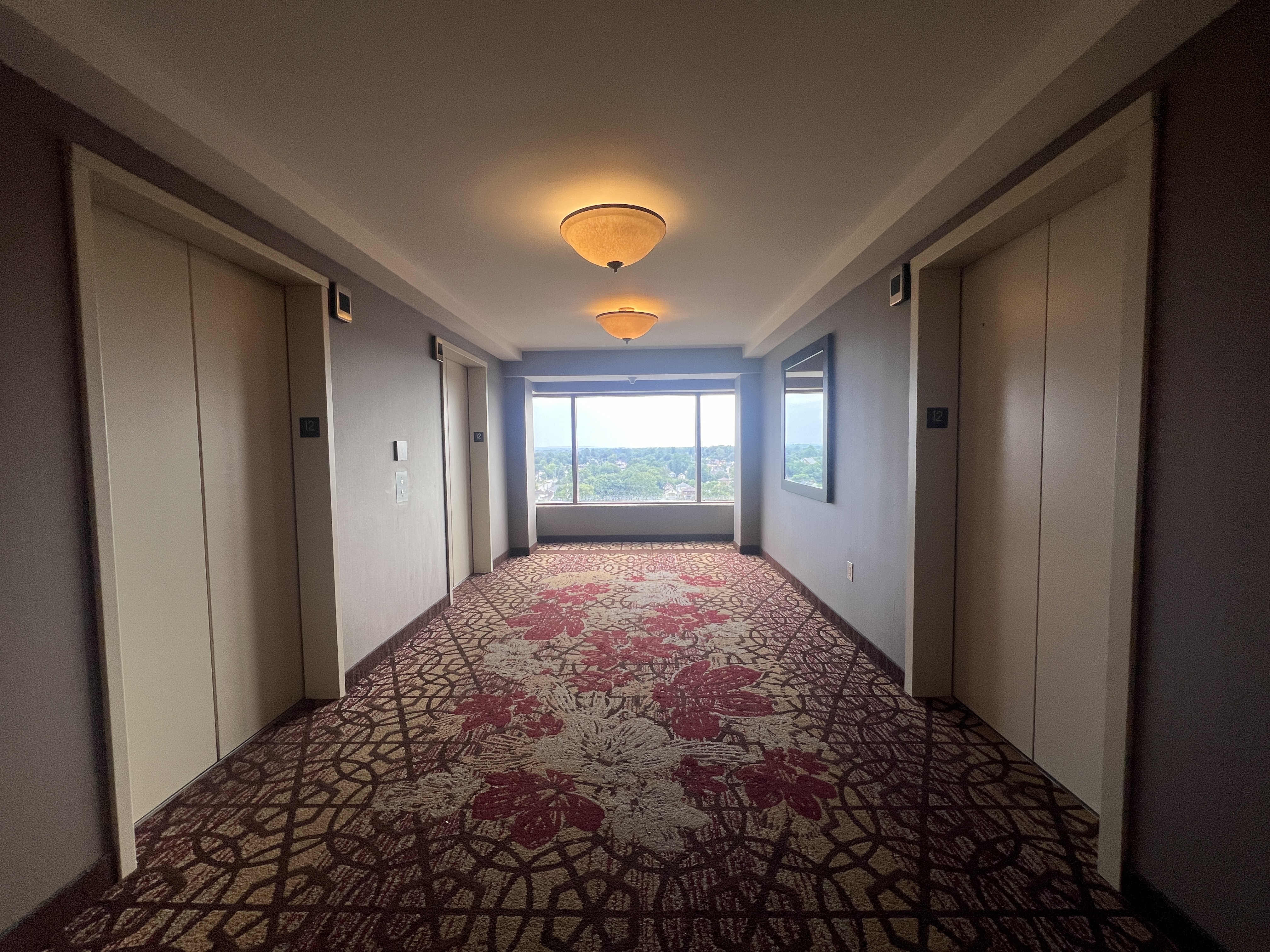 Review of the DoubleTree Fallsview Resort Spa by Hilton Niagara Falls guest floor elevators Review of the DoubleTree Fallsview Resort Spa by Hilton Niagara Falls guest floor elevators