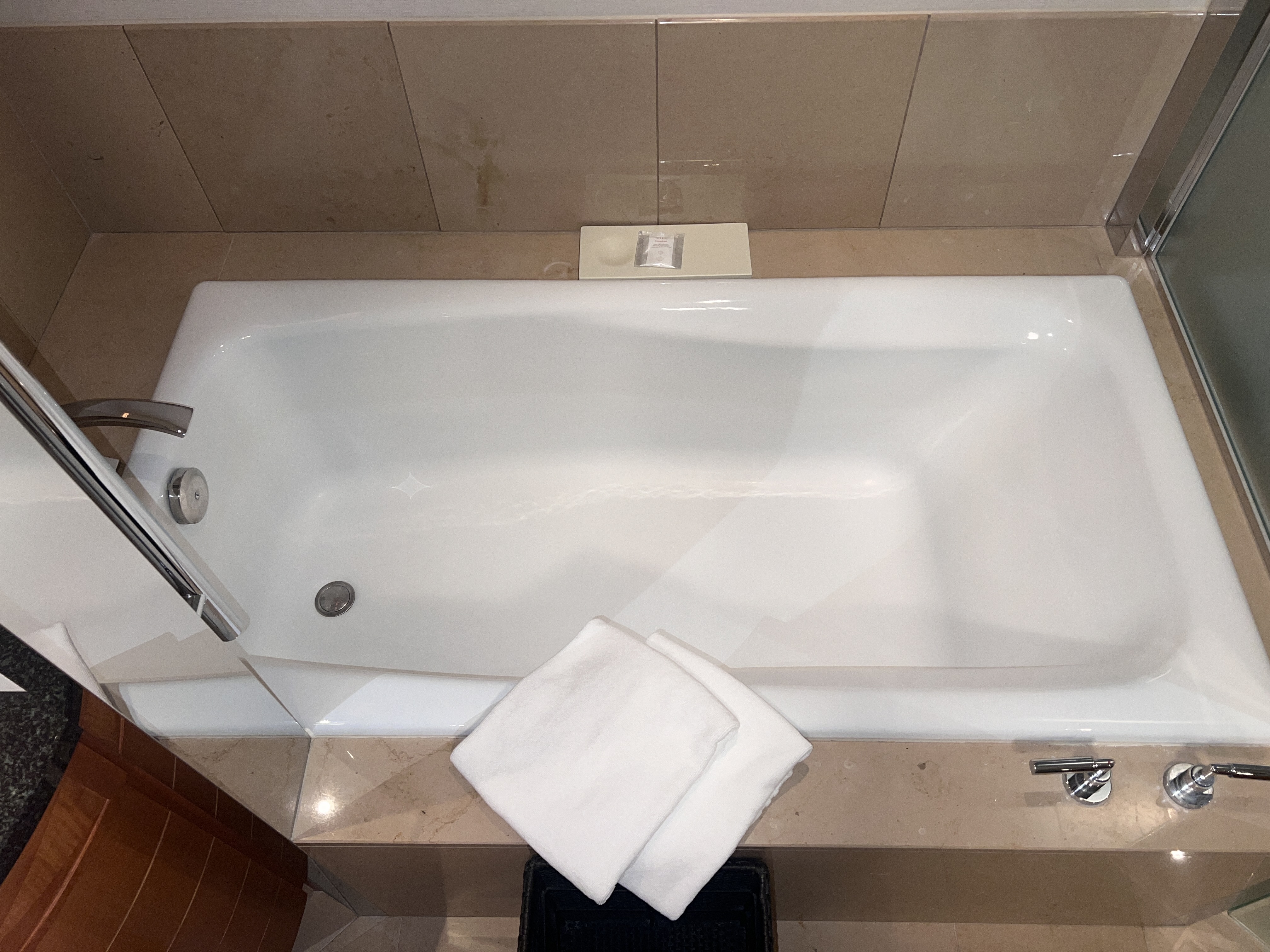 Ritz Carlton Tokyo room bathtub Ritz Carlton Tokyo room bathtub