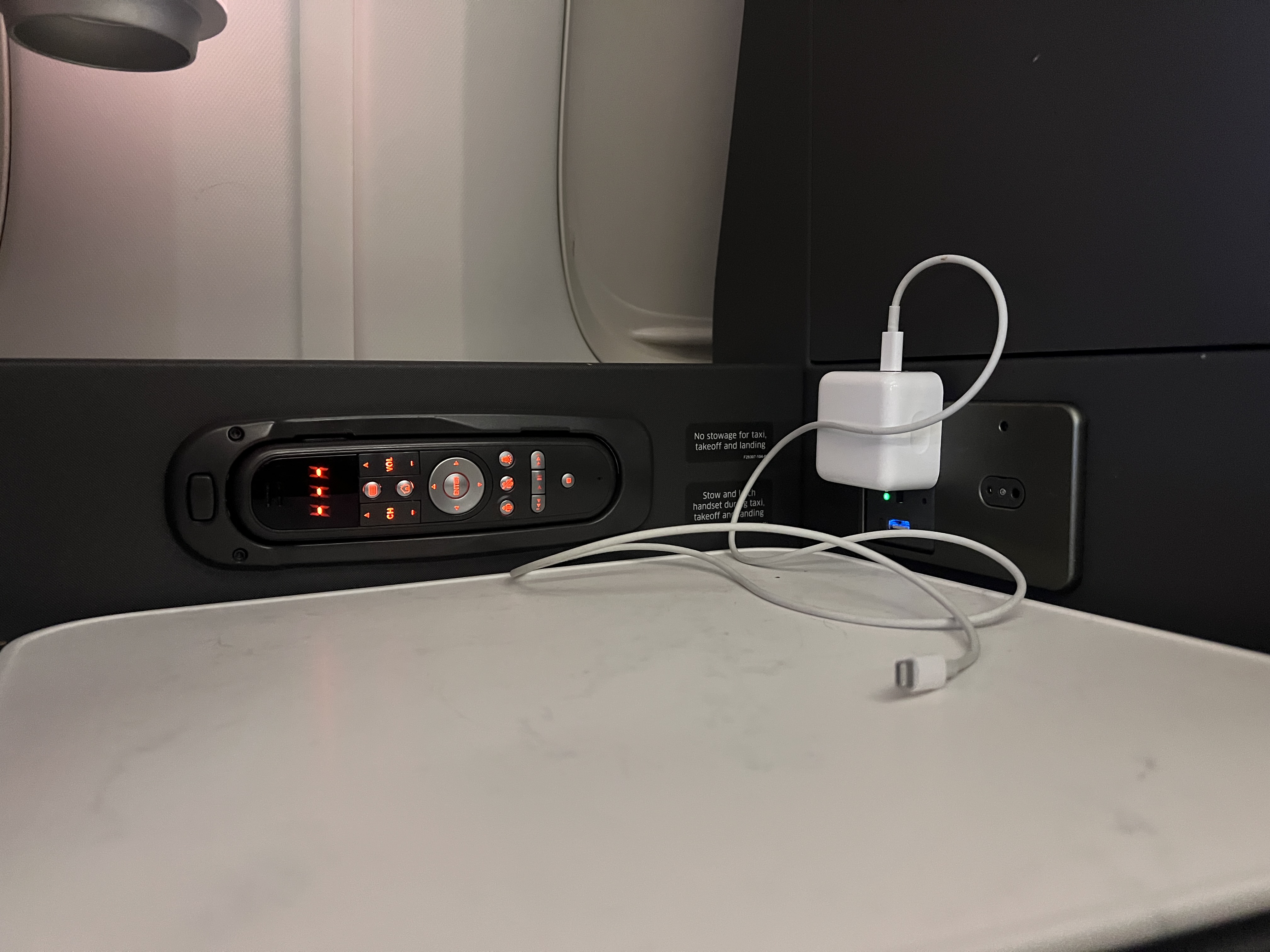 United Polaris 767 300 seat AC power United Polaris 767 300 seat AC power