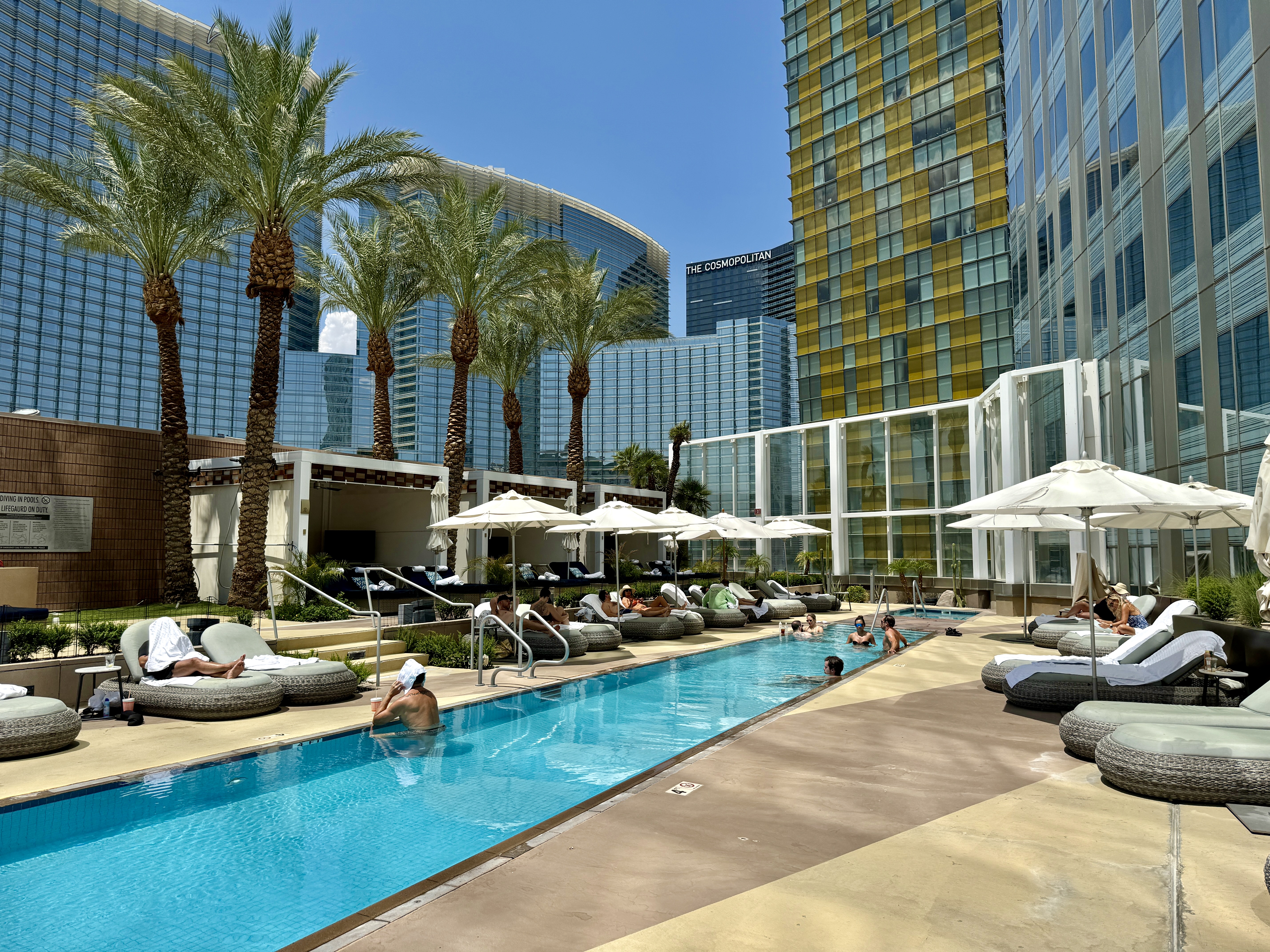 Waldorf Astoria Las Vegas Adult Pool Deck