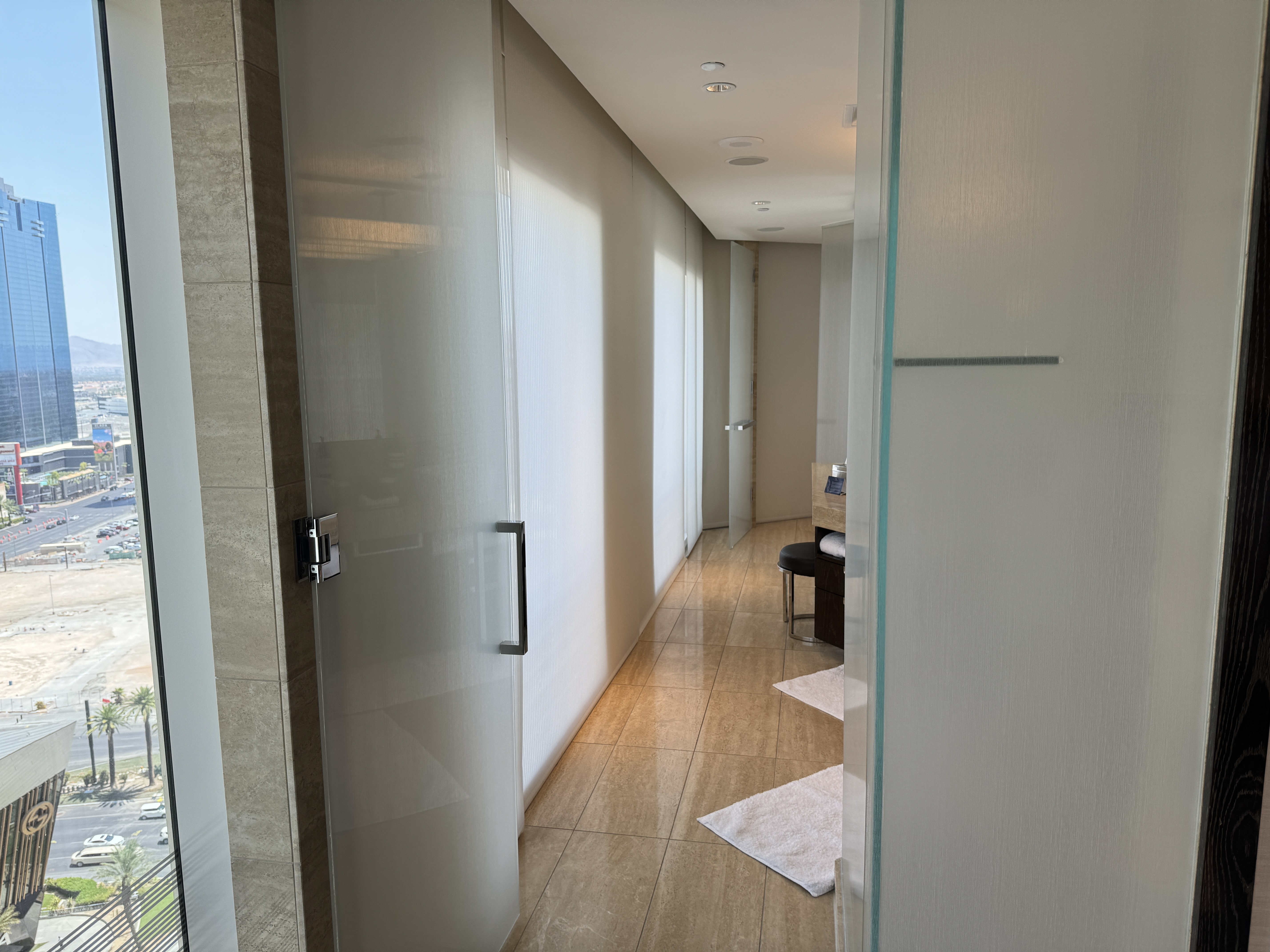Waldorf Astoria Las Vegas Bathroom Entrance