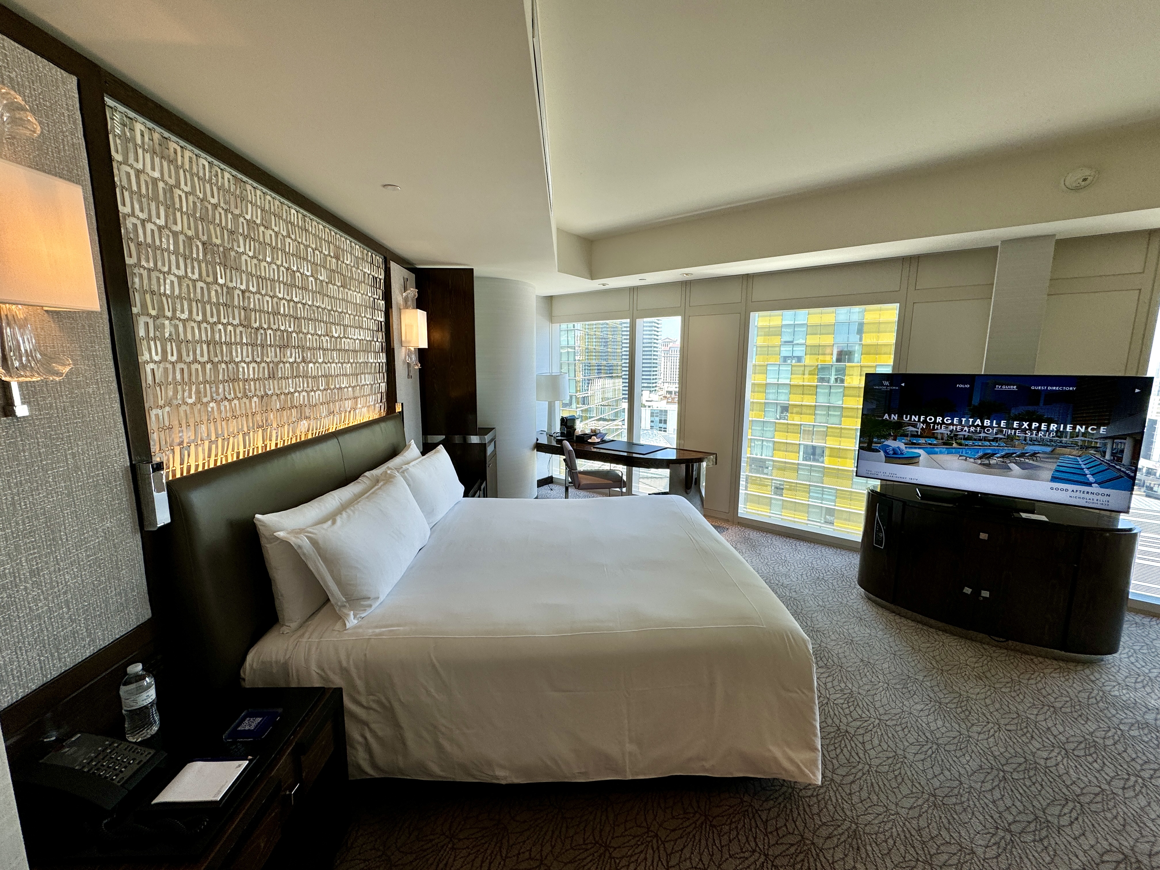 Waldorf Astoria Las Vegas King Bed Wall