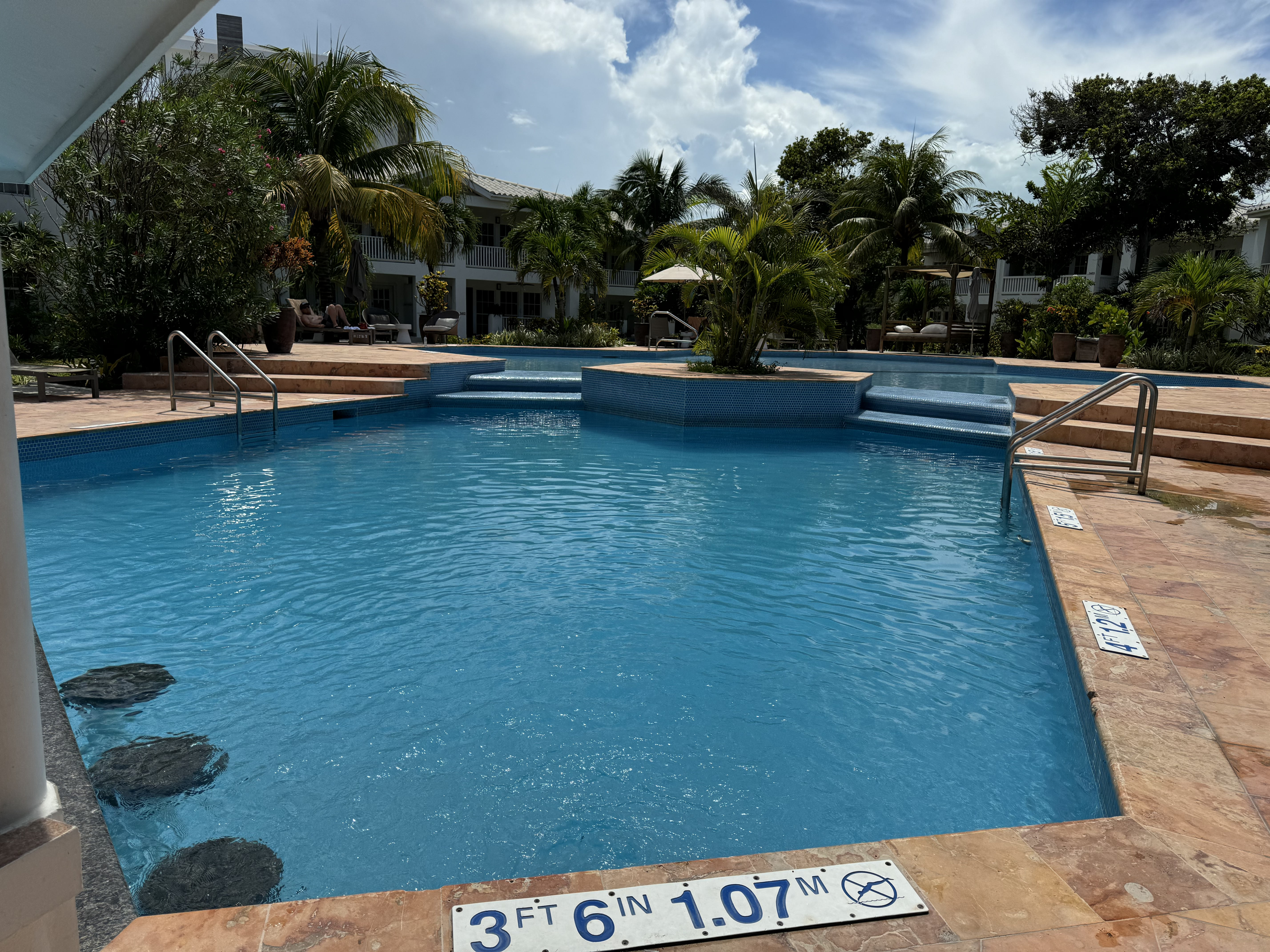 Alaia Belize Autograph Collection quiet pool