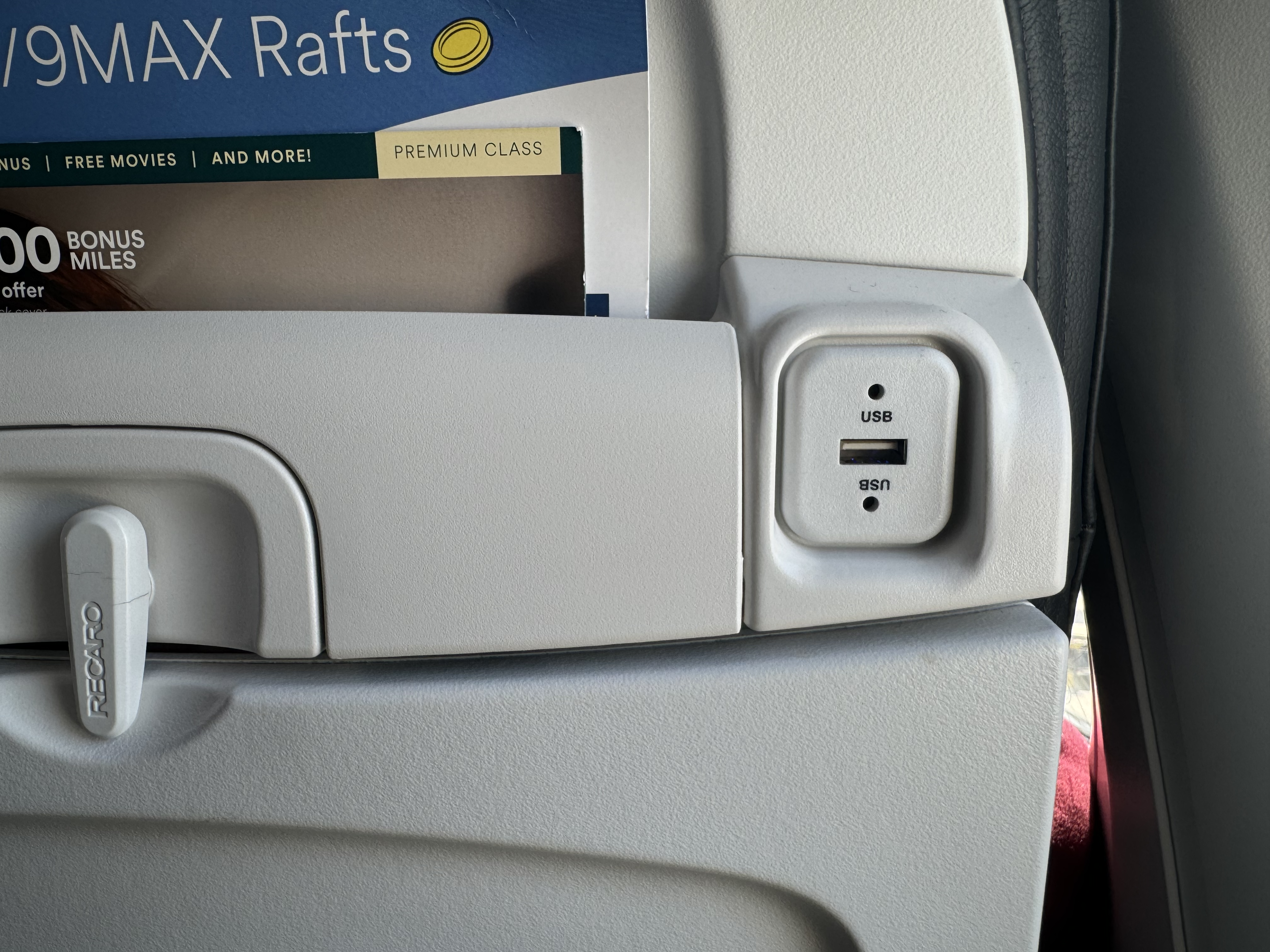 Alaska Airlines B737 9 MAX LAX BZE Seat USB plug