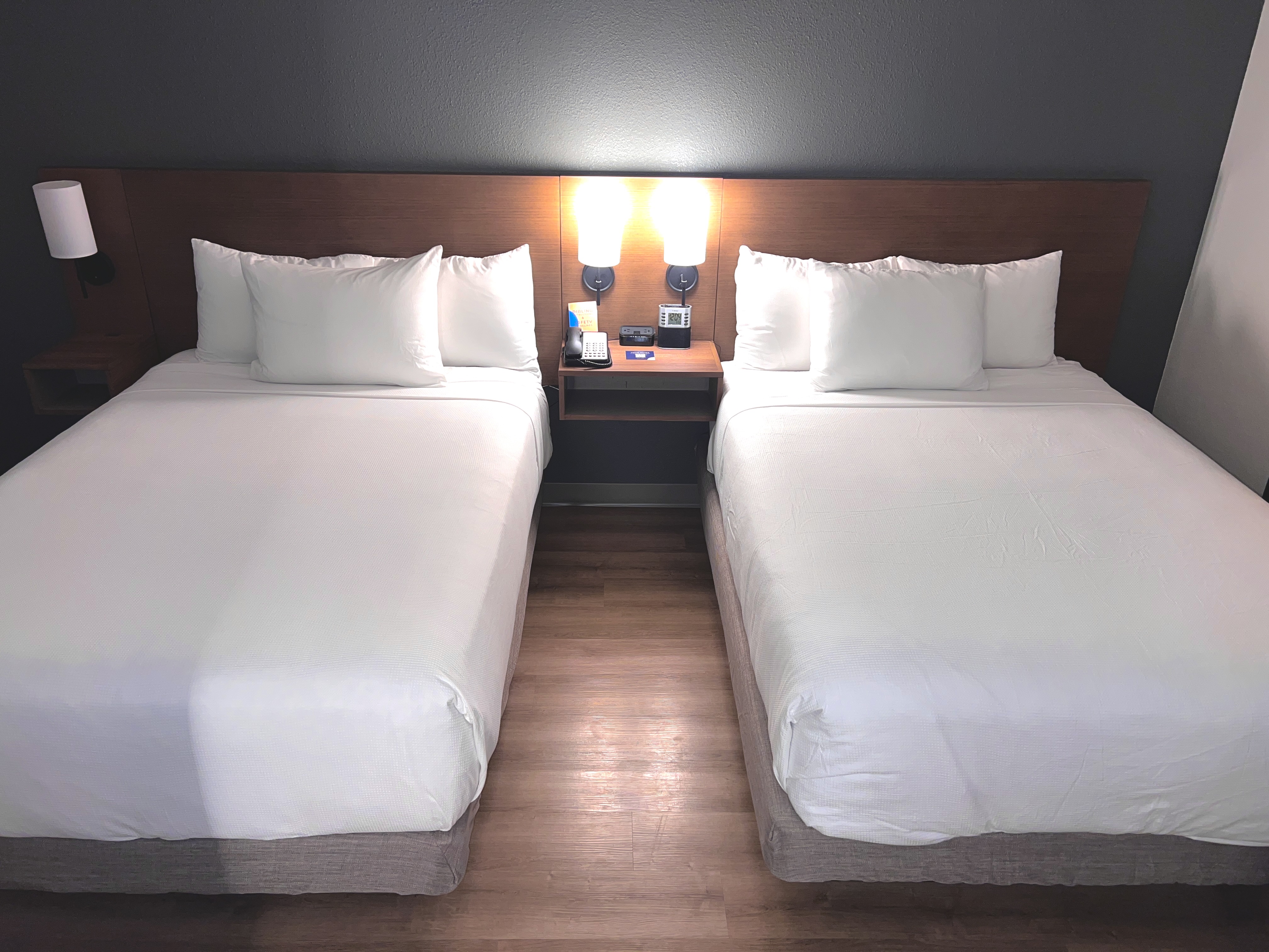 Hyatt Place Orlando Airport room beds front view Hyatt Place Orlando Airport room beds front view