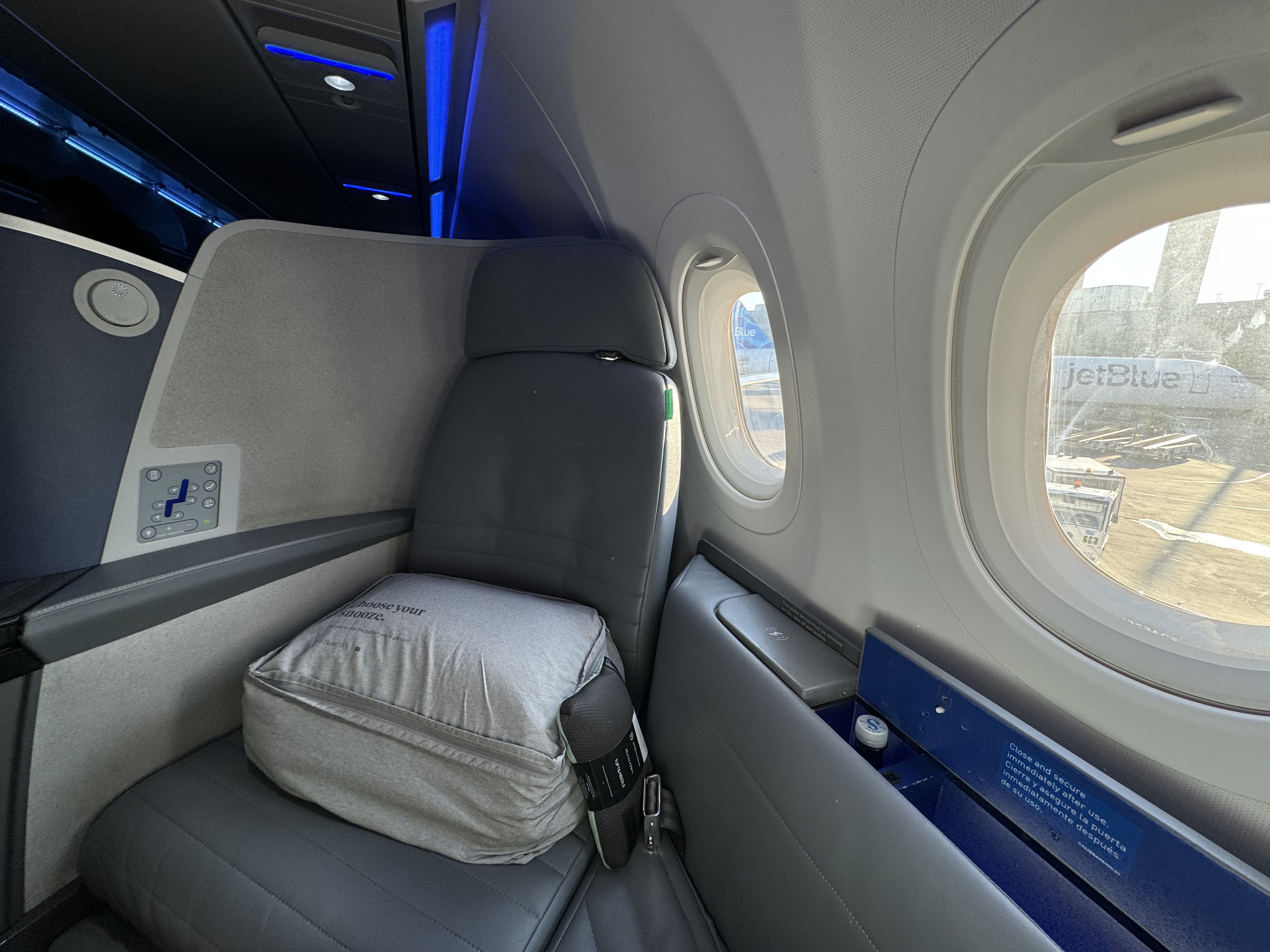 JetBlue Mint Seat