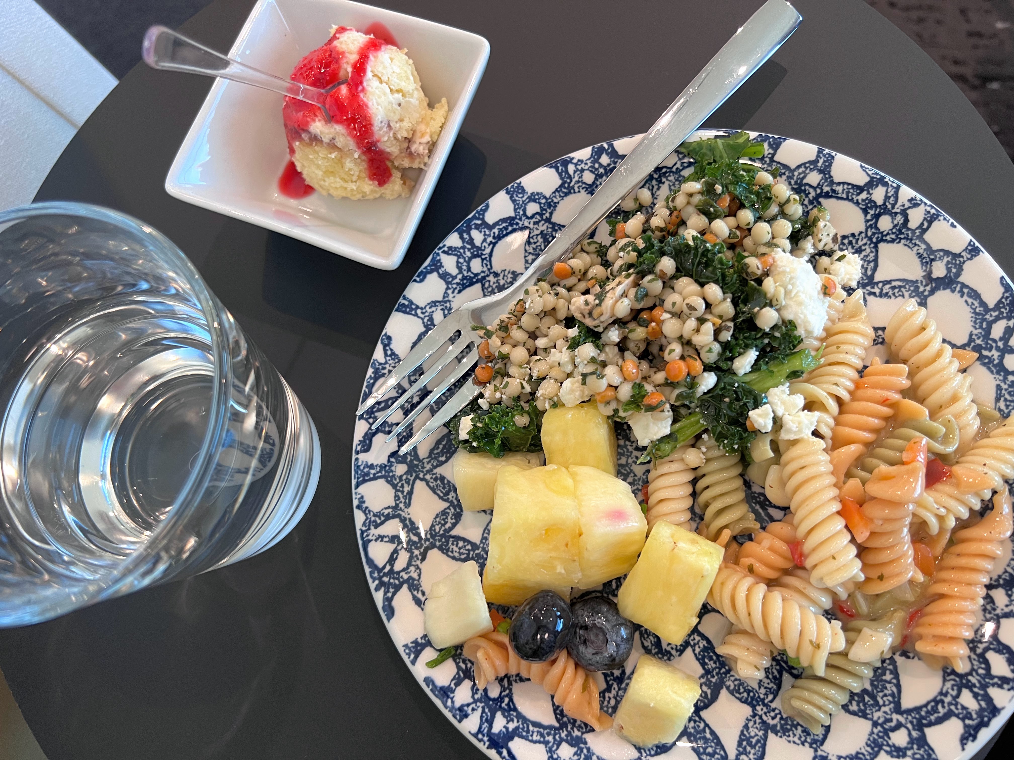 Lunch at Midway Airport lounge Lunch at Midway Airport lounge