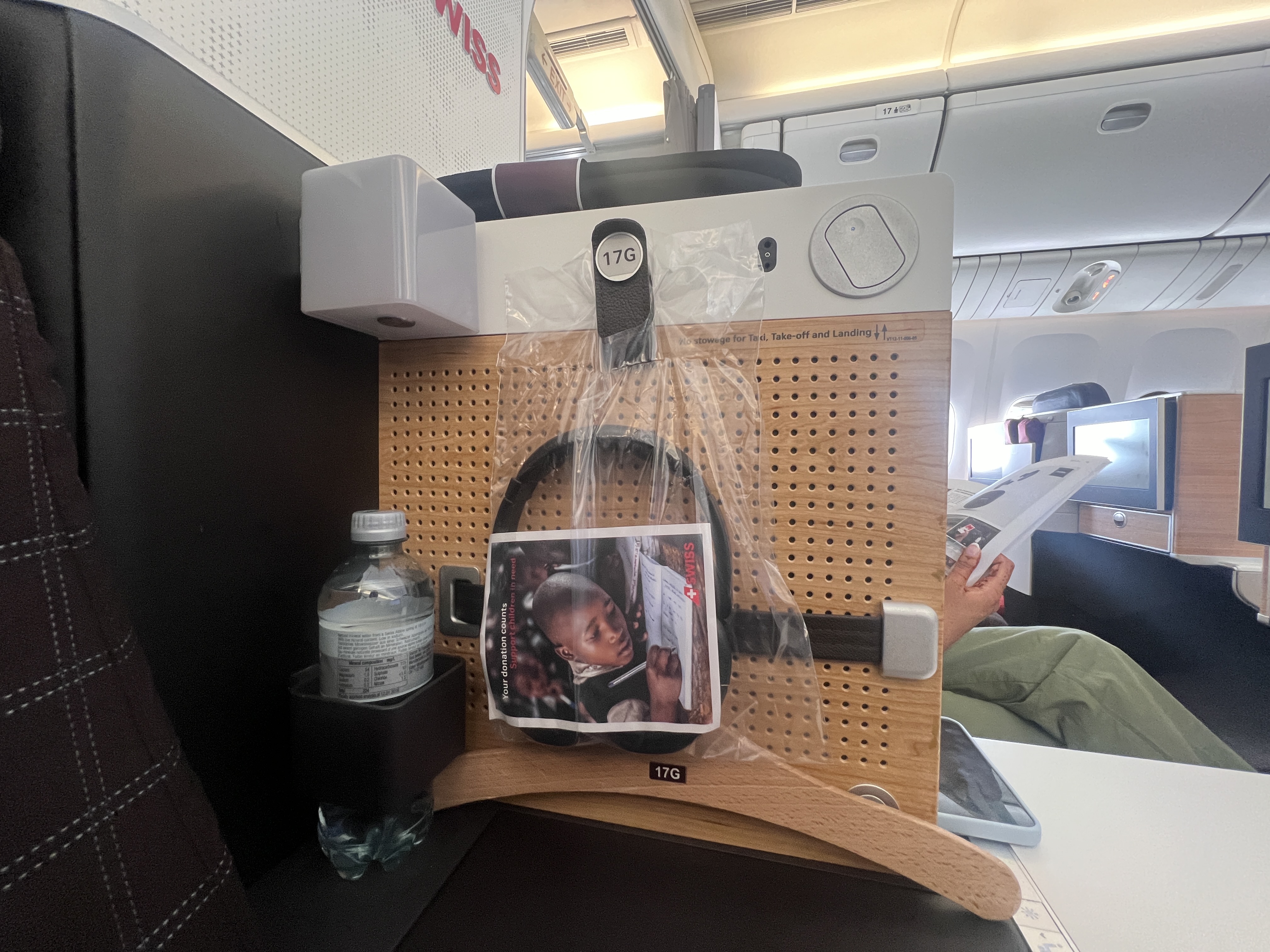 Swiss 777 business class center console and divider Swiss 777 business class center console and divider
