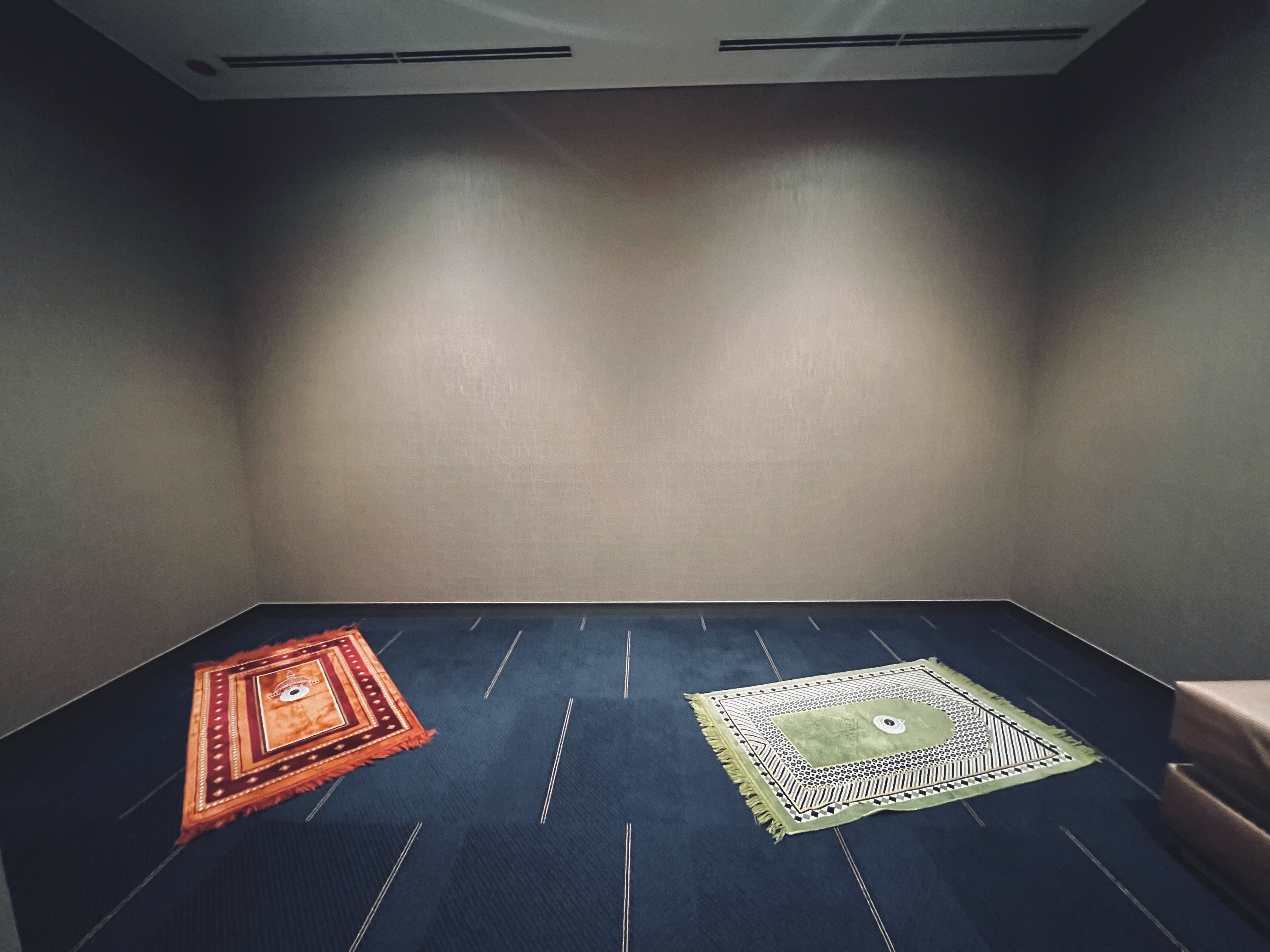The Emirates Lounge Narita NRT prayer area The Emirates Lounge Narita NRT prayer area