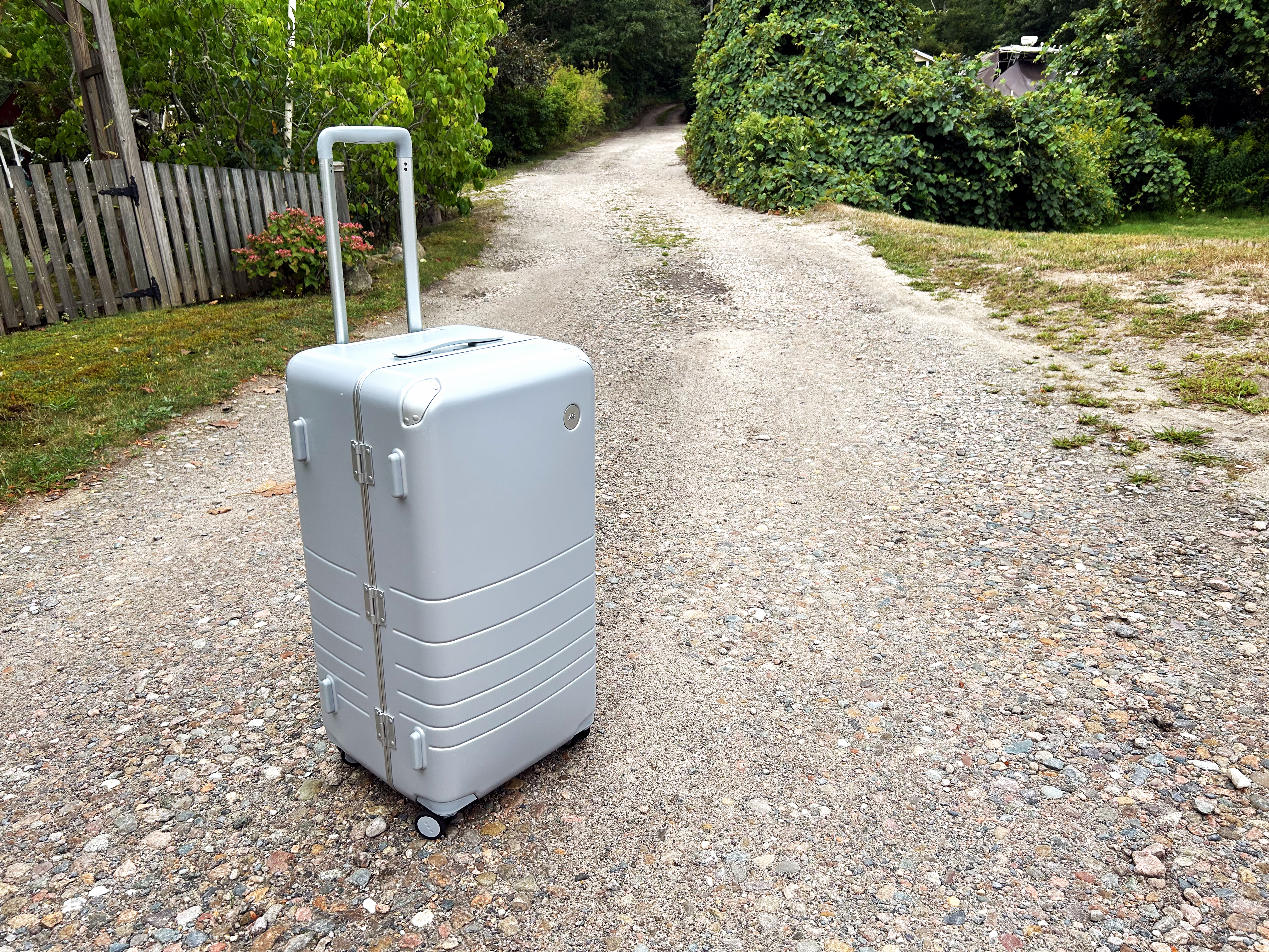 monos hybrid trunk gravel road monos hybrid trunk gravel road