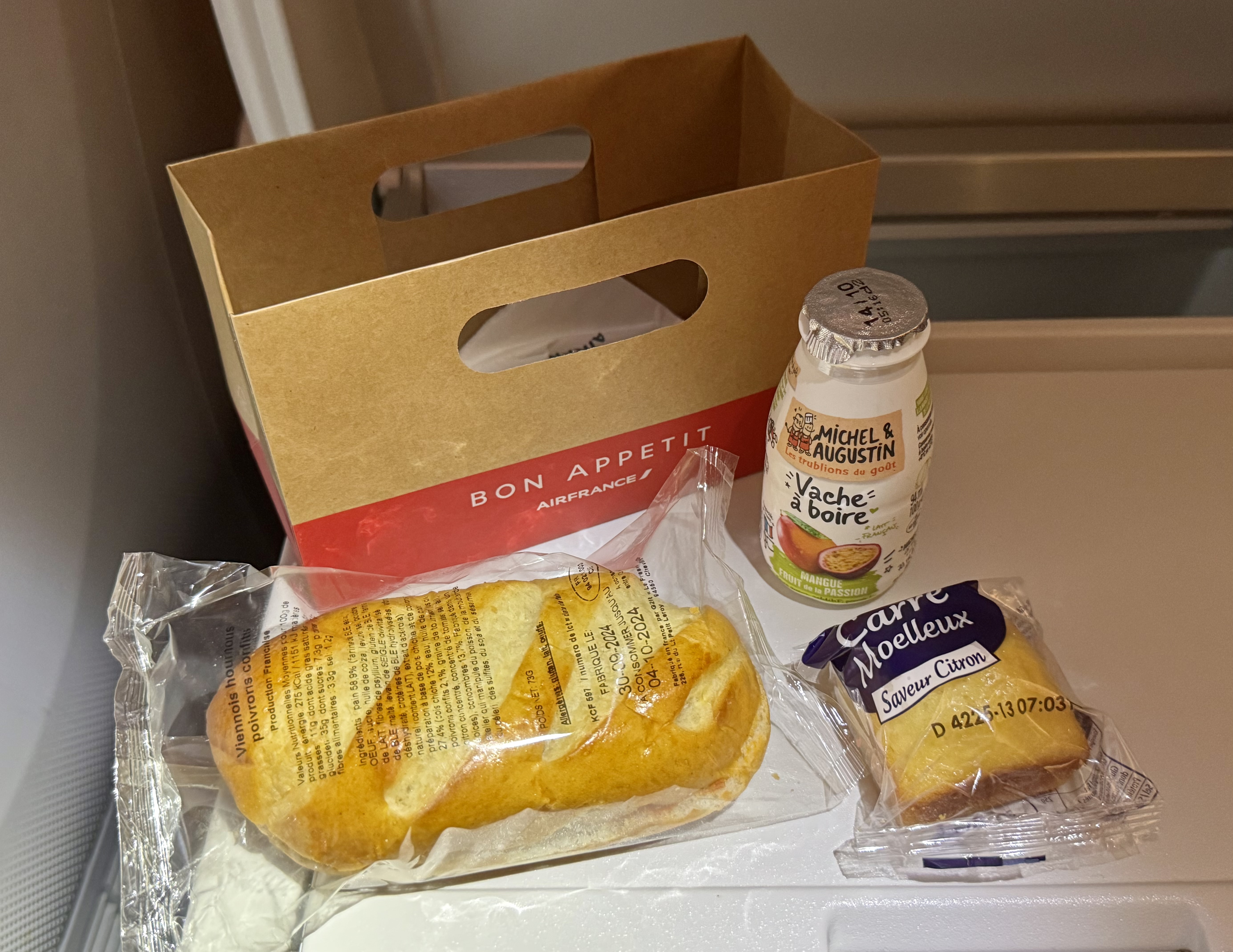 Air France Boeing 789 premium economy FnB second meal Air France Boeing 789 premium economy FnB second meal