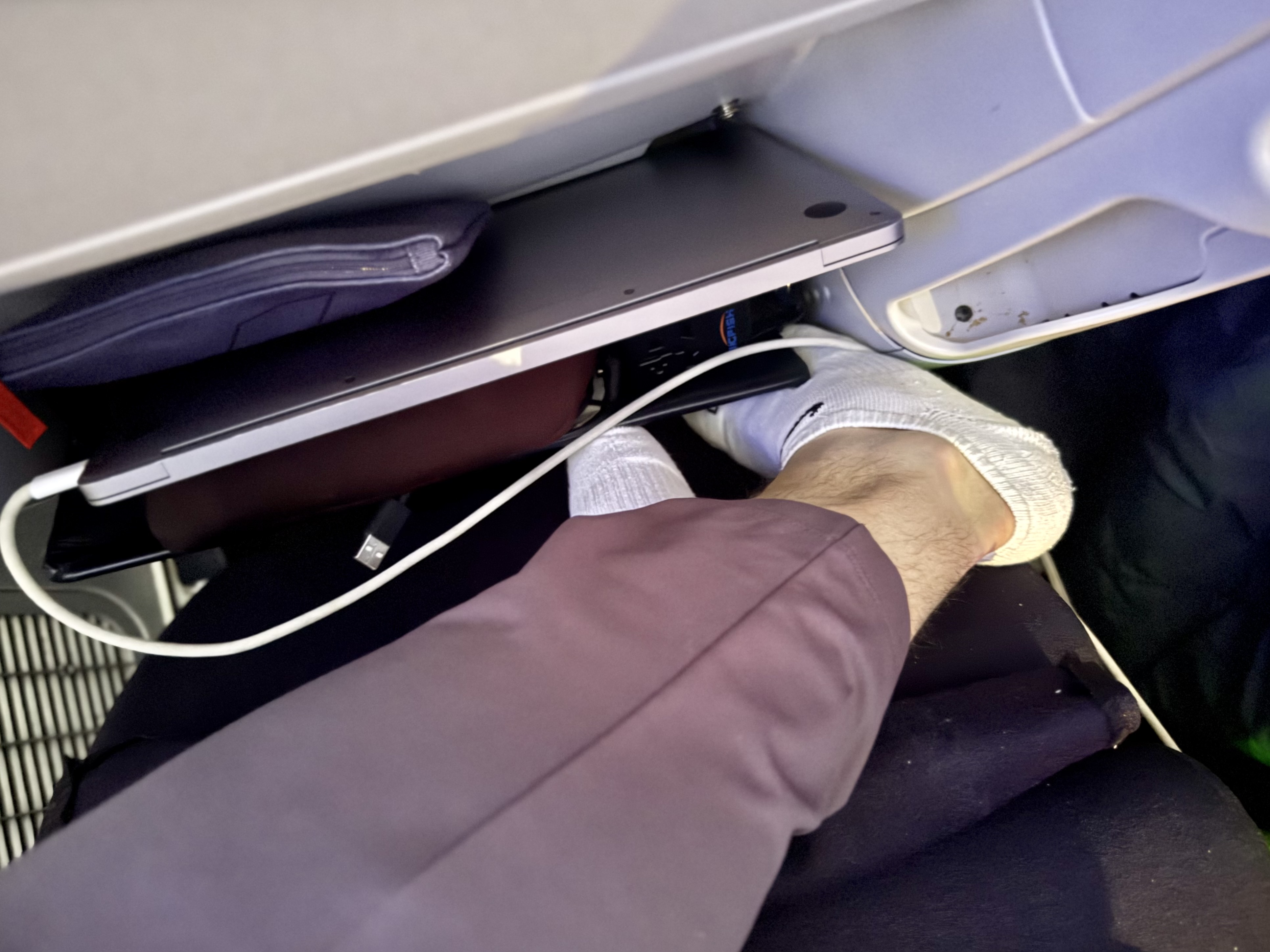 Air France Boeing 789 premium economy recline leg room Air France Boeing 789 premium economy recline leg room