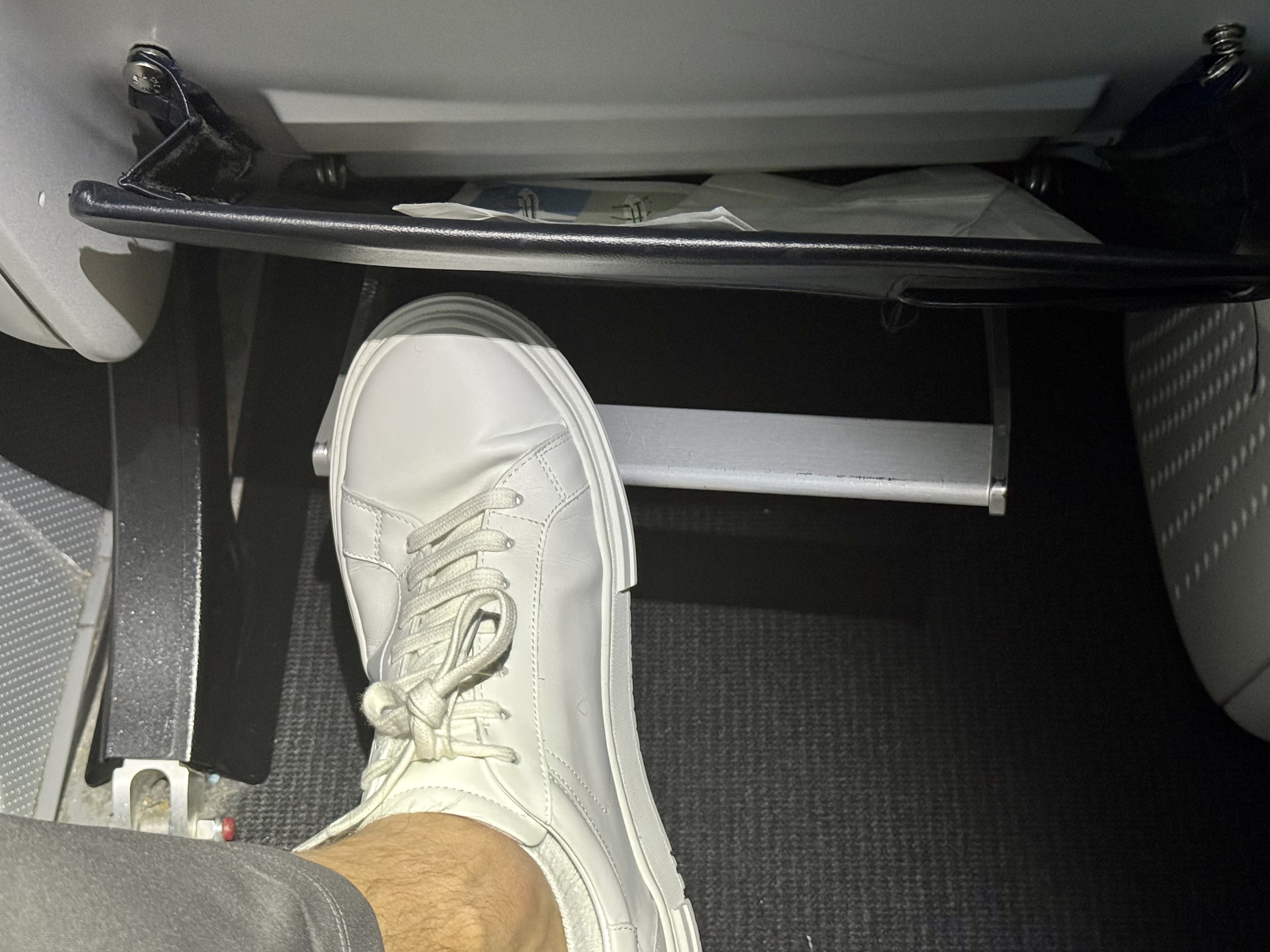 Air France Boeing 789 premium economy seat footrest broken Air France Boeing 789 premium economy seat footrest broken