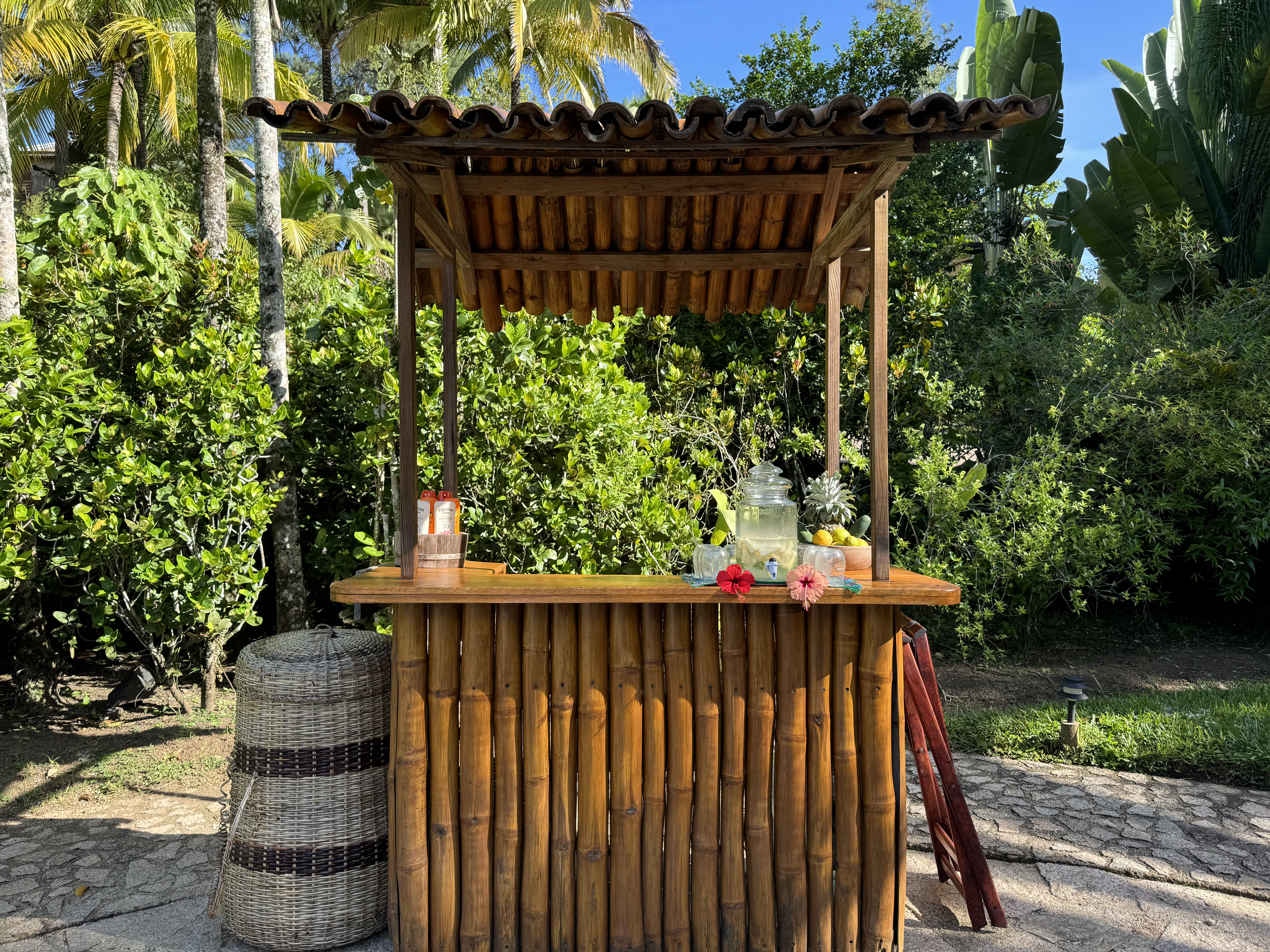 Blancaneaux Lodge Belize Mr Mrs Smith main pool refreshment station